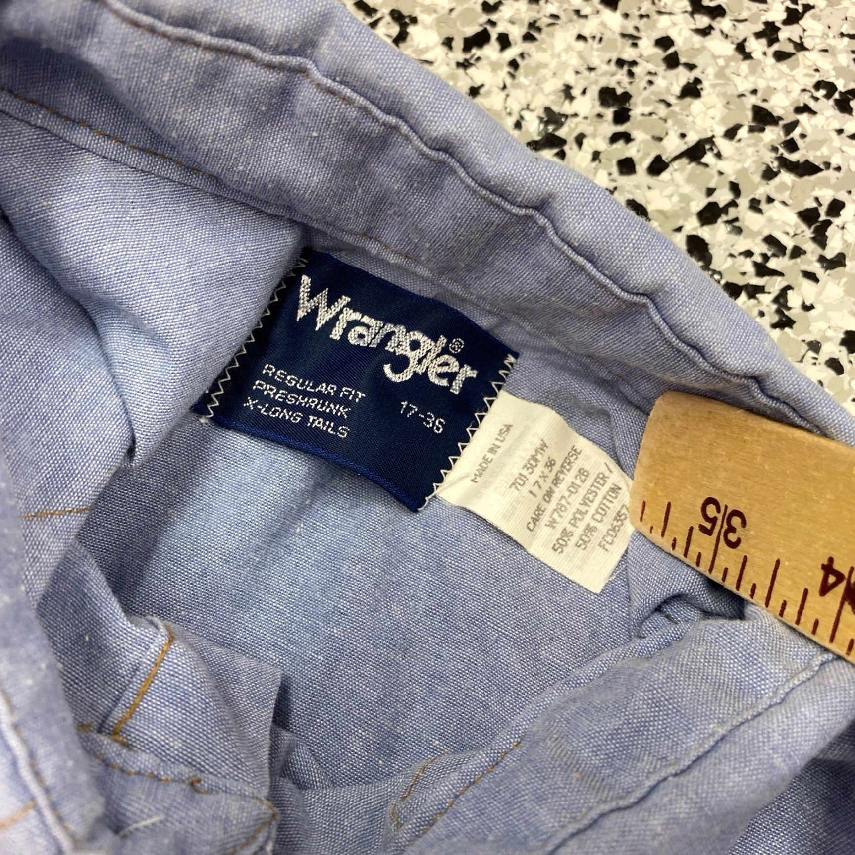 Wrangler VINTAGE Wrangler Denim Button-Up Shirt Pearl Snap Western Light Wash Men 17-36 Blue Cotton Denim Solid Long Sleeve Collared Point Classic 90s Mens Size US XL / EU 56 / 4 - 4 Thumbnail