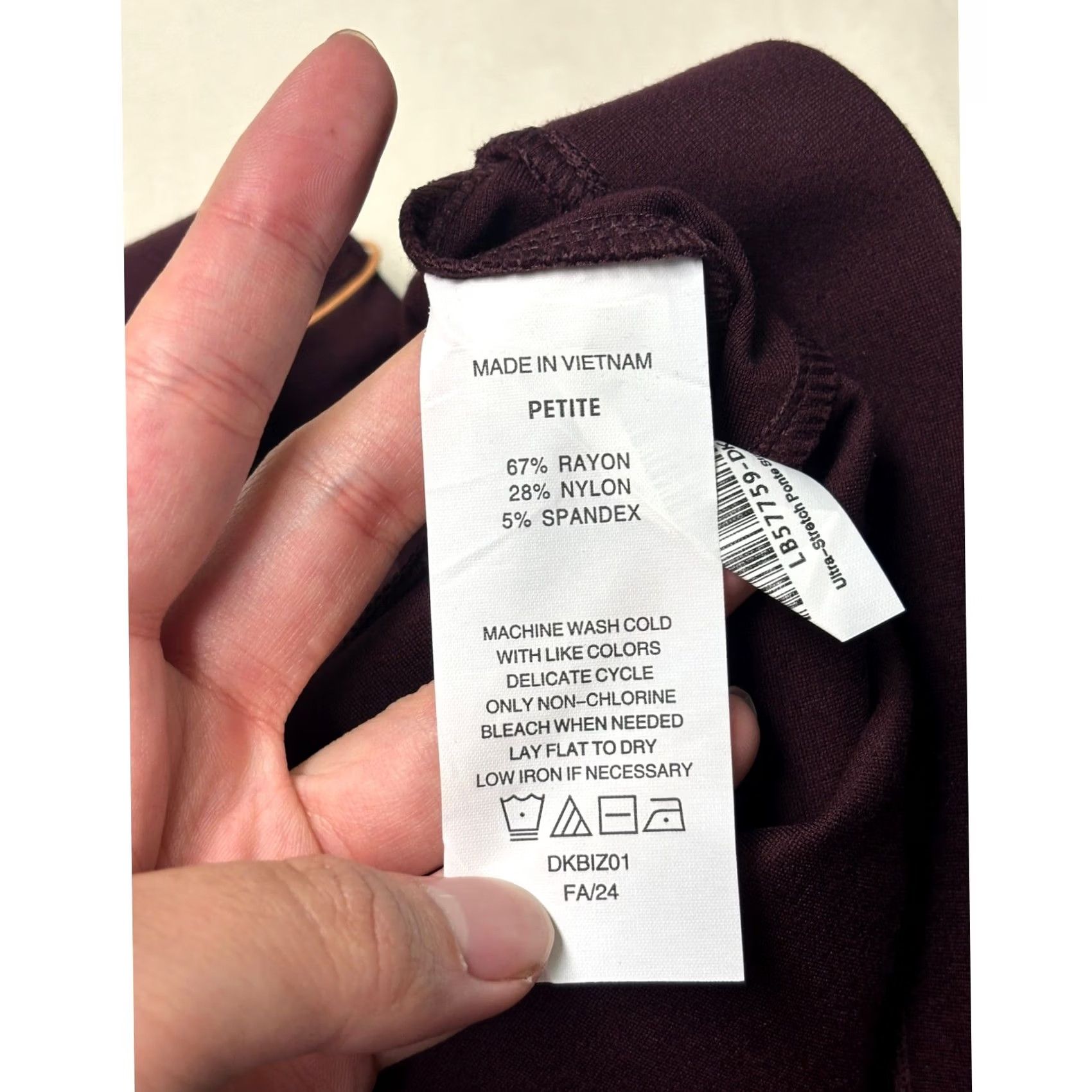 Quince Quince Pants Women M 30X29 Burgundy Petite Ultra-Stretch Ponte Straight Leg NWT Size 32" / US 10 / IT 46 - 4 Thumbnail