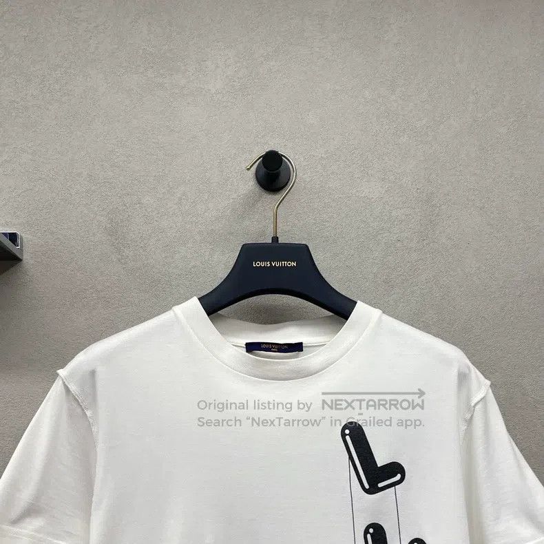 Louis Vuitton Louis Vuitton Paratrooper printed white short sleeve Size US XS / EU 42 / 0 - 4 Thumbnail