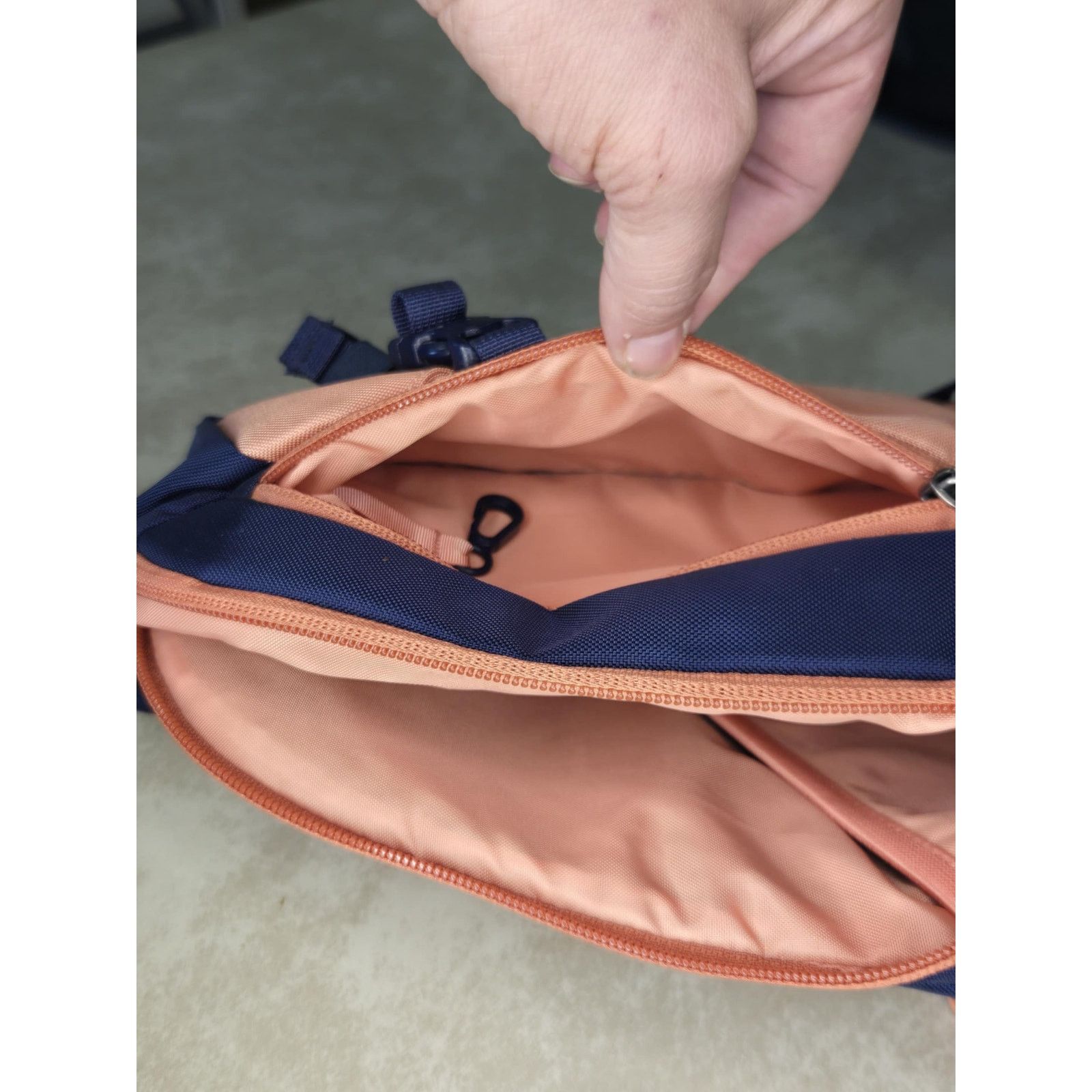 Patagonia NWT Patagonia over the shoulder back bag sling bag Size ONE SIZE - 3 Thumbnail