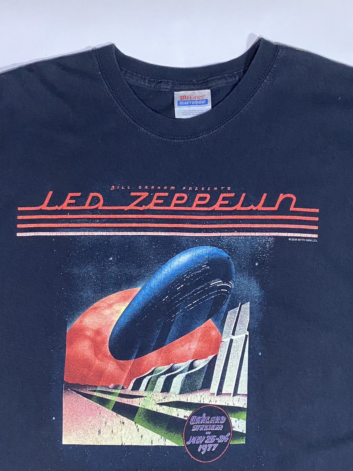 Vintage Led zeppelin tour tee two sided graphic 2004 reprint (sz XL) Size US XL / EU 56 / 4 - 6 Thumbnail