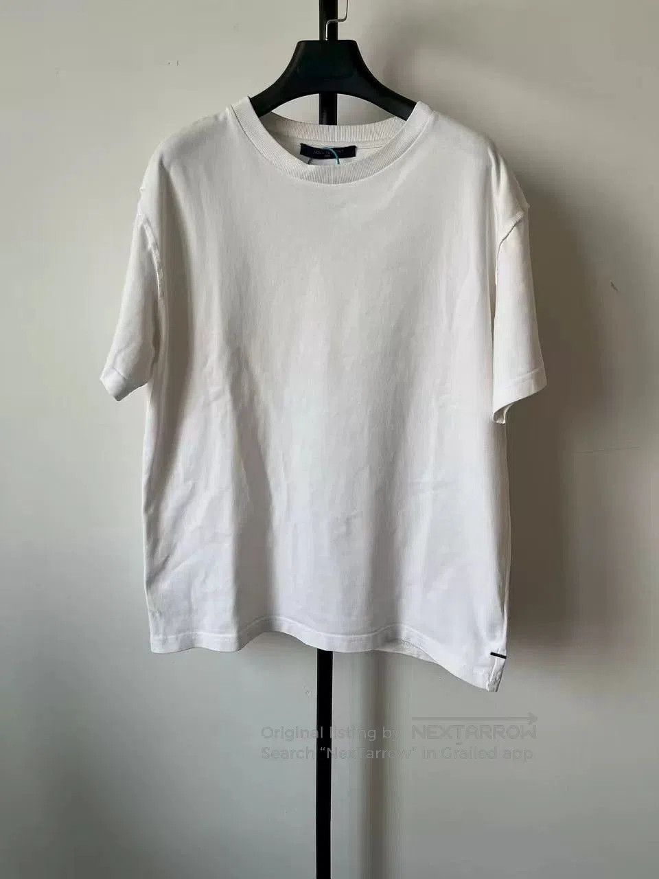 Louis Vuitton louis vuitton white logo short sleeve t. Size US S / EU 44-46 / 1 - 1 Thumbnail
