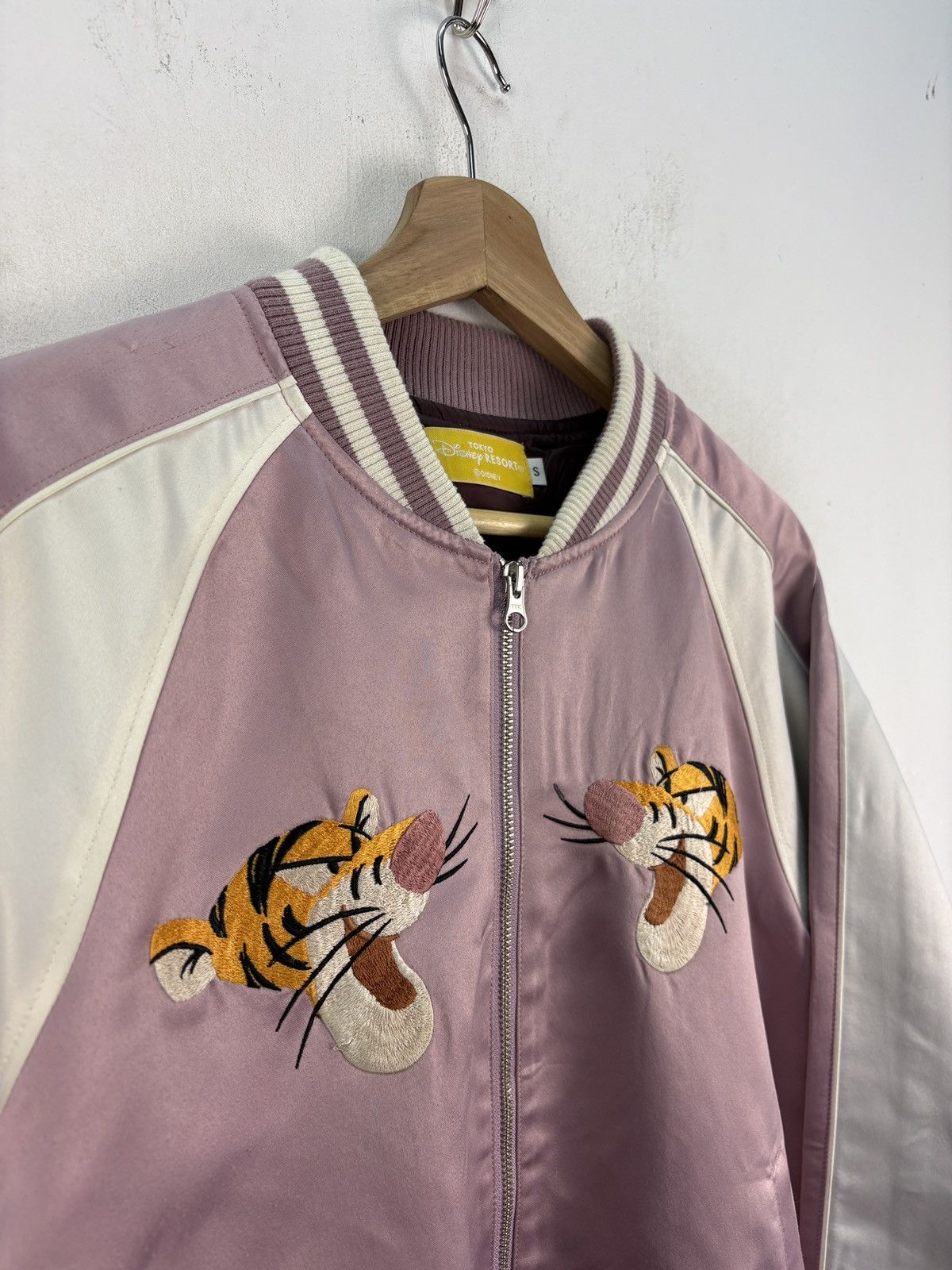 Disney Vintage Tokyo Disney Tigger The Pooh Bomber Jacket Size US S / EU 44-46 / 1 - 6 Thumbnail