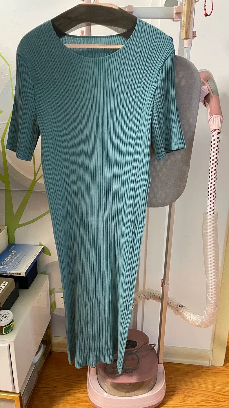 Issey Miyake Issey Miyake size:2 Green pleated short-sleeved dress Size M / US 6-8 / IT 42-44 - 5 Thumbnail