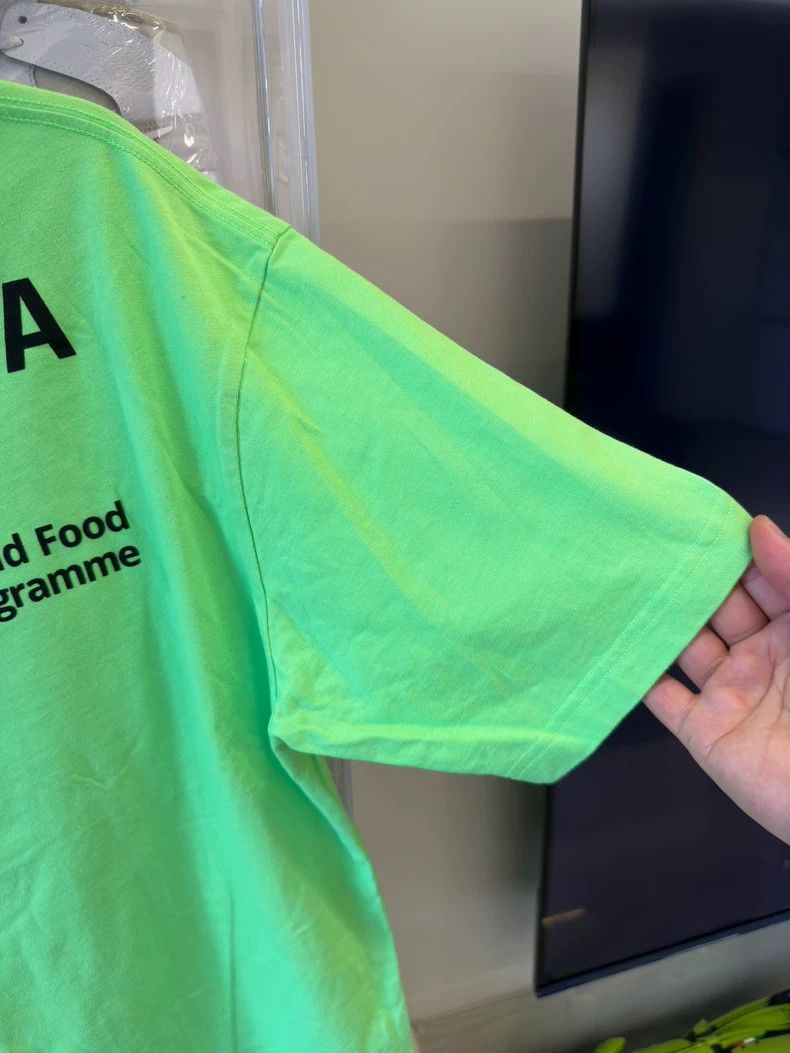 Balenciaga Balenciaga Green print Logo short-sleeve/XS size Size US XS / EU 42 / 0 - 7 Thumbnail