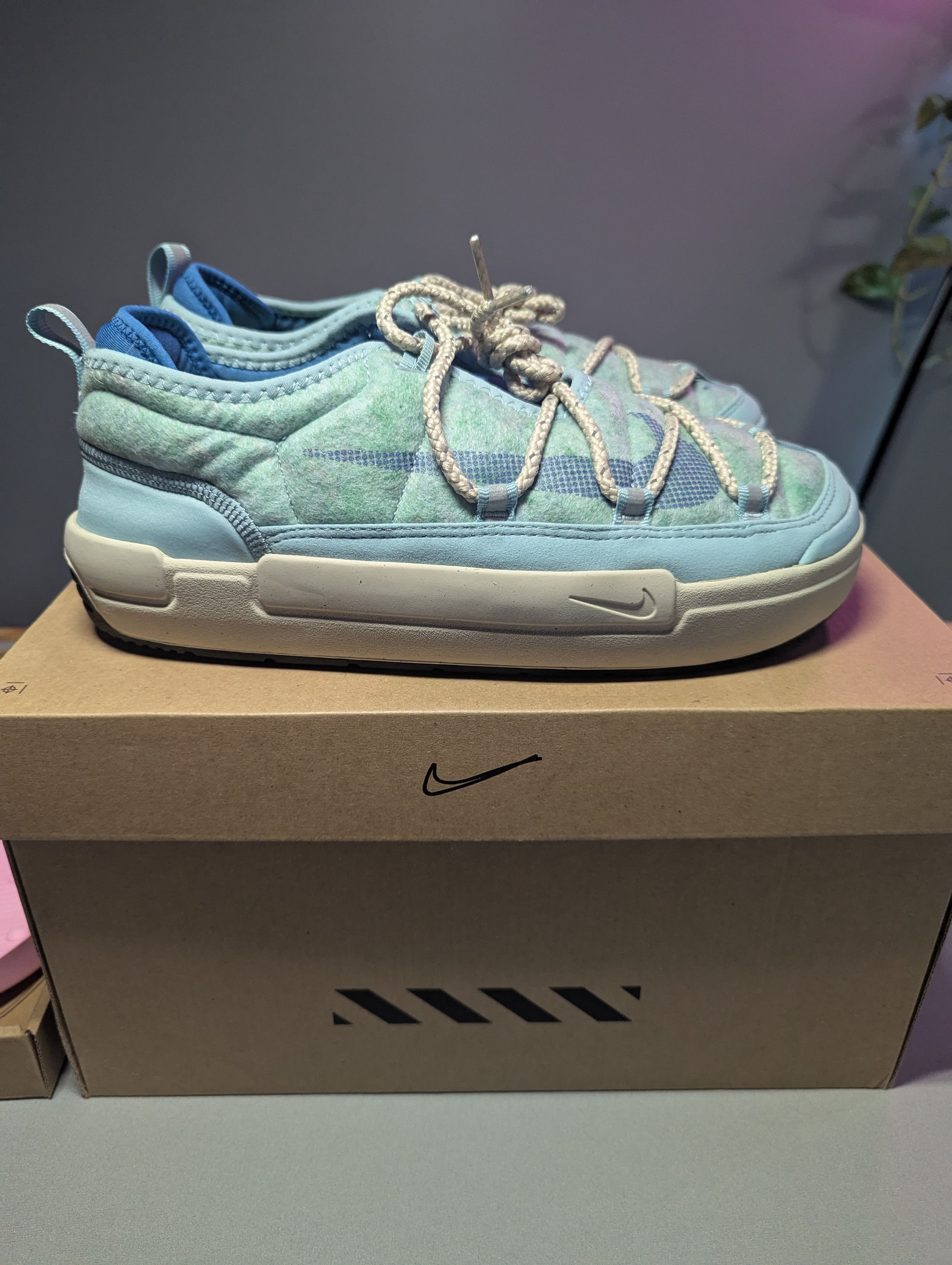 Nike Brand New Size 9M - Nike Offline Pack Ocean Cube Sanddrift Size US 9 / EU 42 - 1 Thumbnail