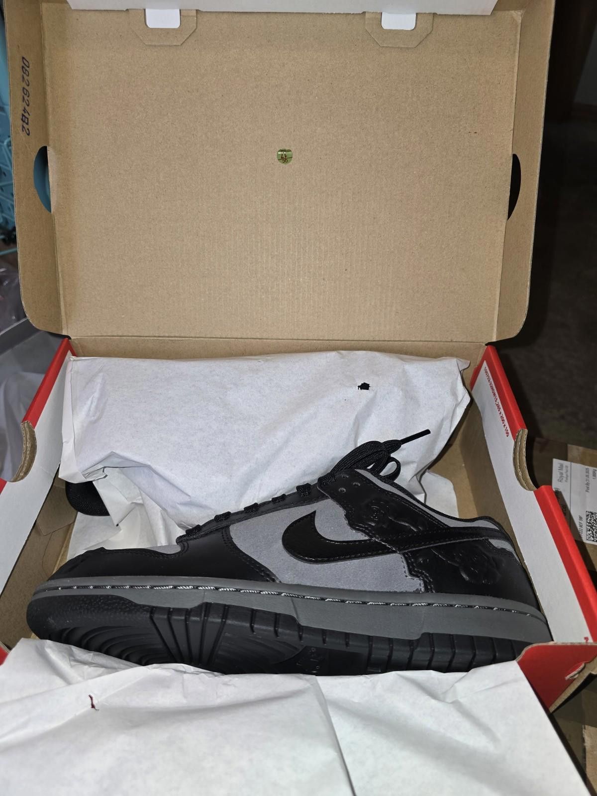 Nike Nike Dunk Low Black Roses HF1986-001 Women's NEW SIZE 8 Size US 8 / IT 38 - 11 Thumbnail