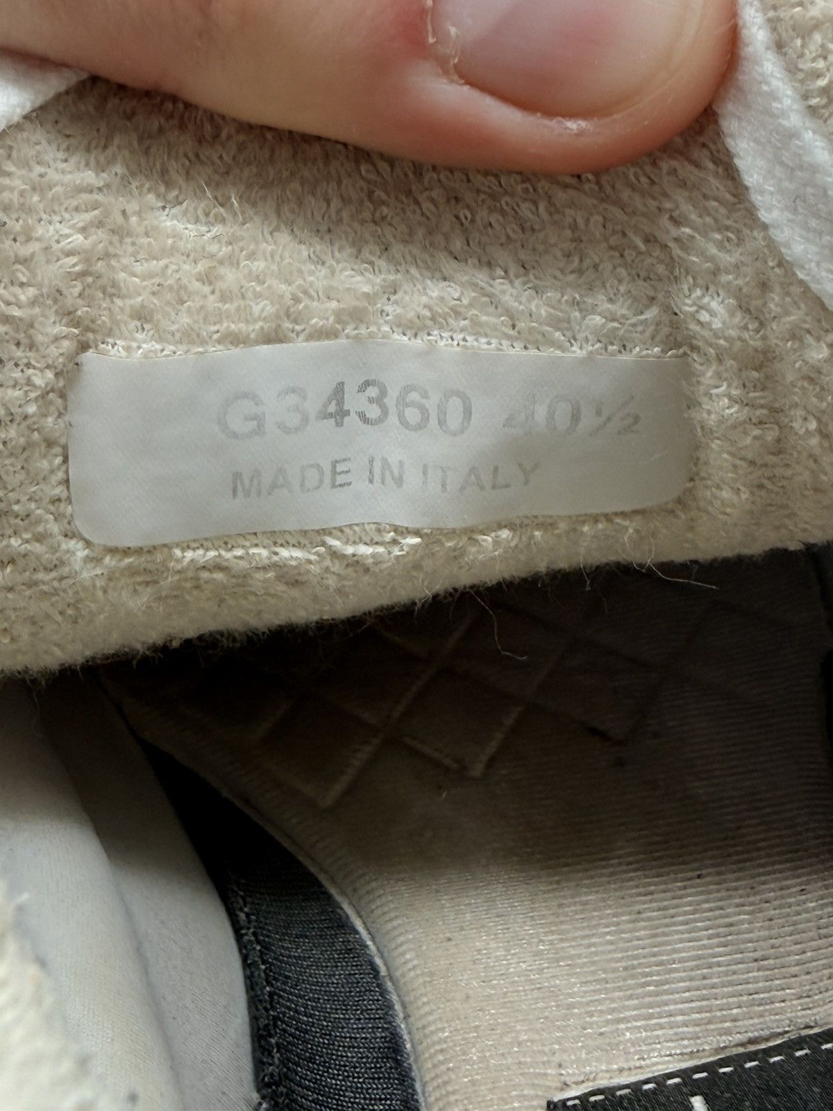 Chanel Size 7.5 - Chanel CC Logo Sneaker White Size US 7.5 / EU 40-41 - 7 Thumbnail