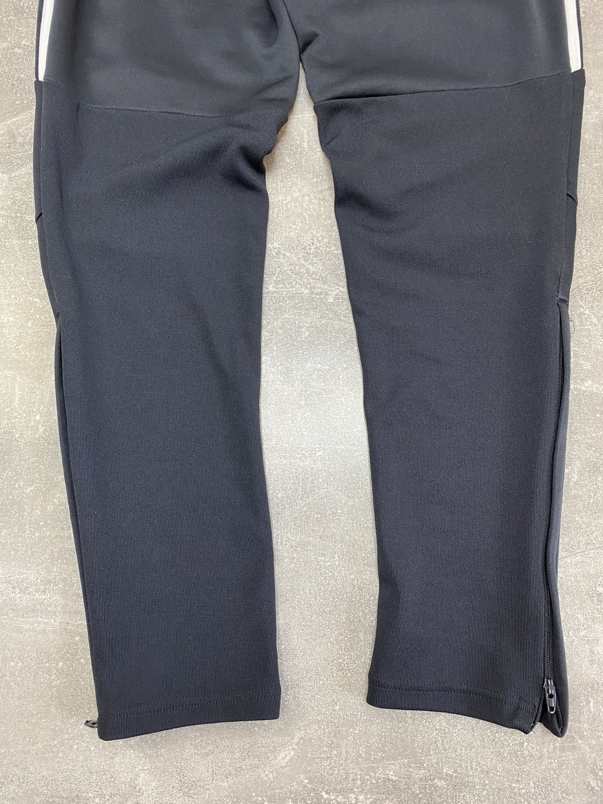Adidas Manchester United 2017 Adidas Soccer Football Pants Joggers Size US 30 / EU 46 - 17 Thumbnail