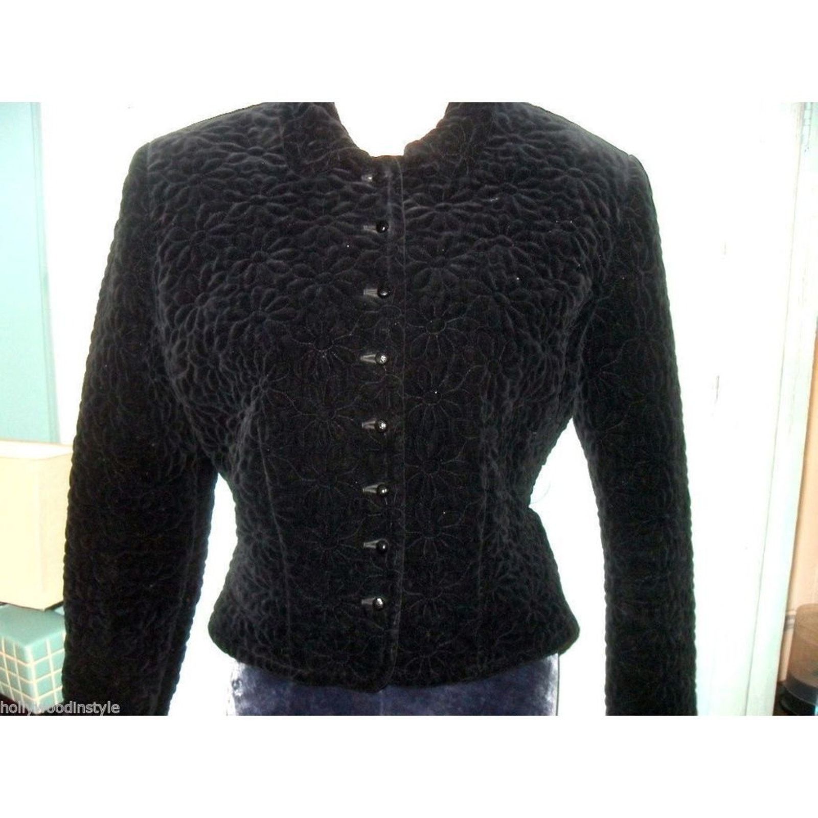 Vintage VINTAGE QUILTED VELVET Nipped Waist Jacket Carved Buttons Size ONE SIZE - 1 Thumbnail