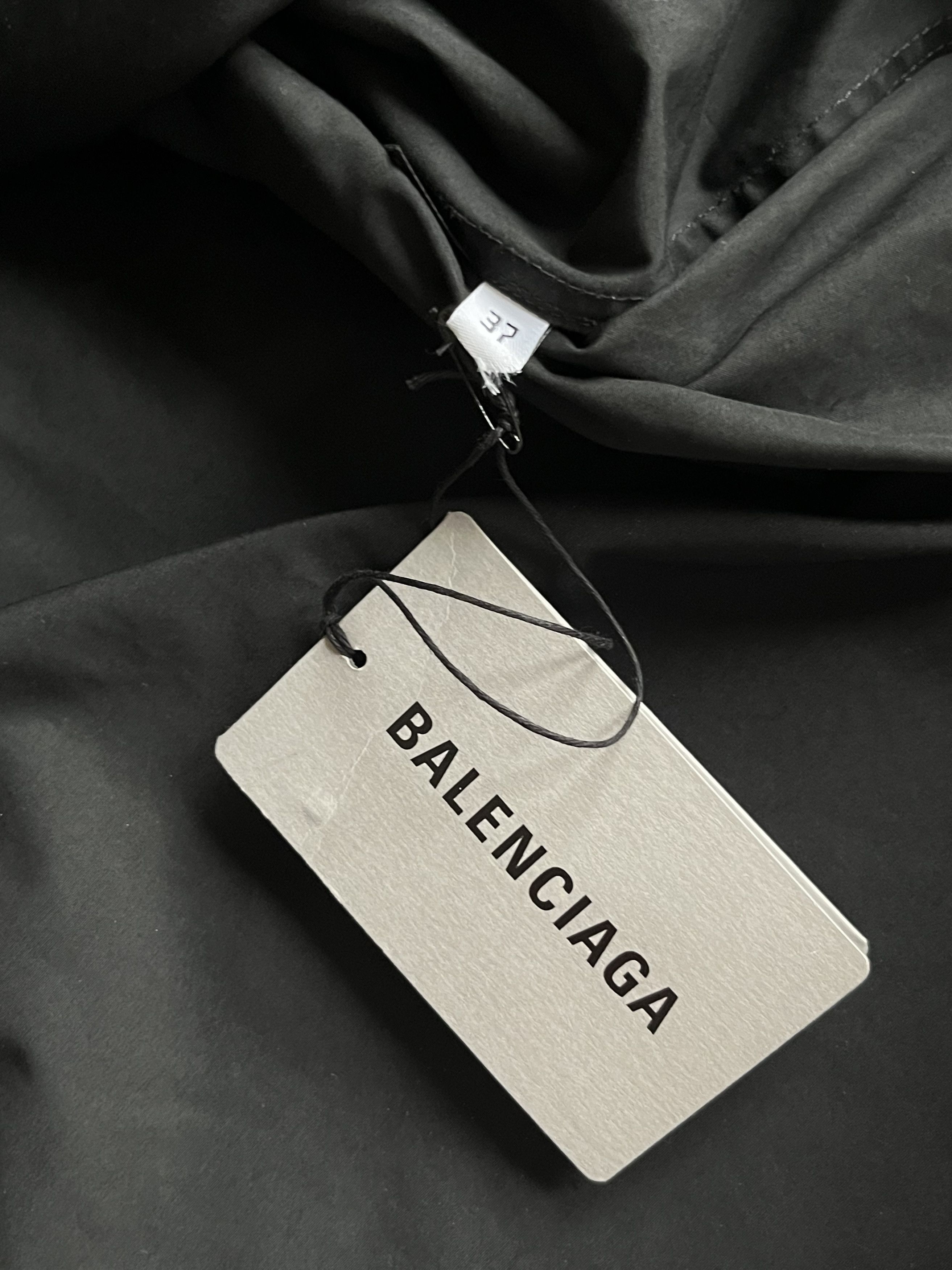 Balenciaga Balenciaga NASA button shirt Size US S / EU 44-46 / 1 - 7 Thumbnail