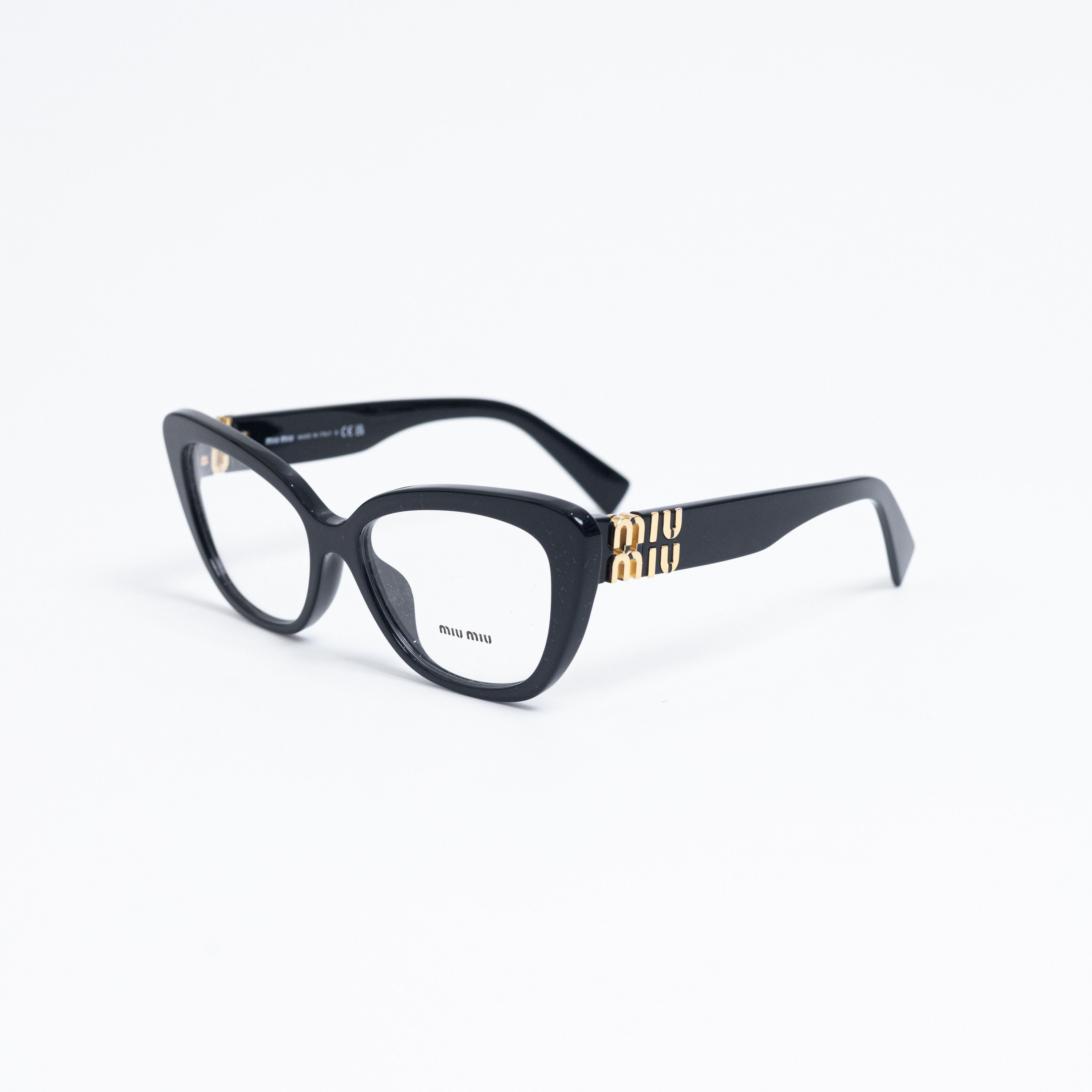 【Miu♡】 A touch of vintage glamour. These Miu Miu sunglasses bring