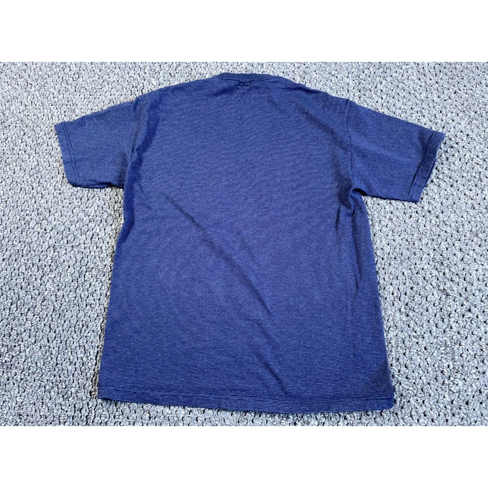 Vintage VTG 90s Las Vegas Tigers Extinction Print T-Shirt Adult Medium Blue Striped USA Shirt Size US M / EU 48-50 / 2 - 2 Thumbnail