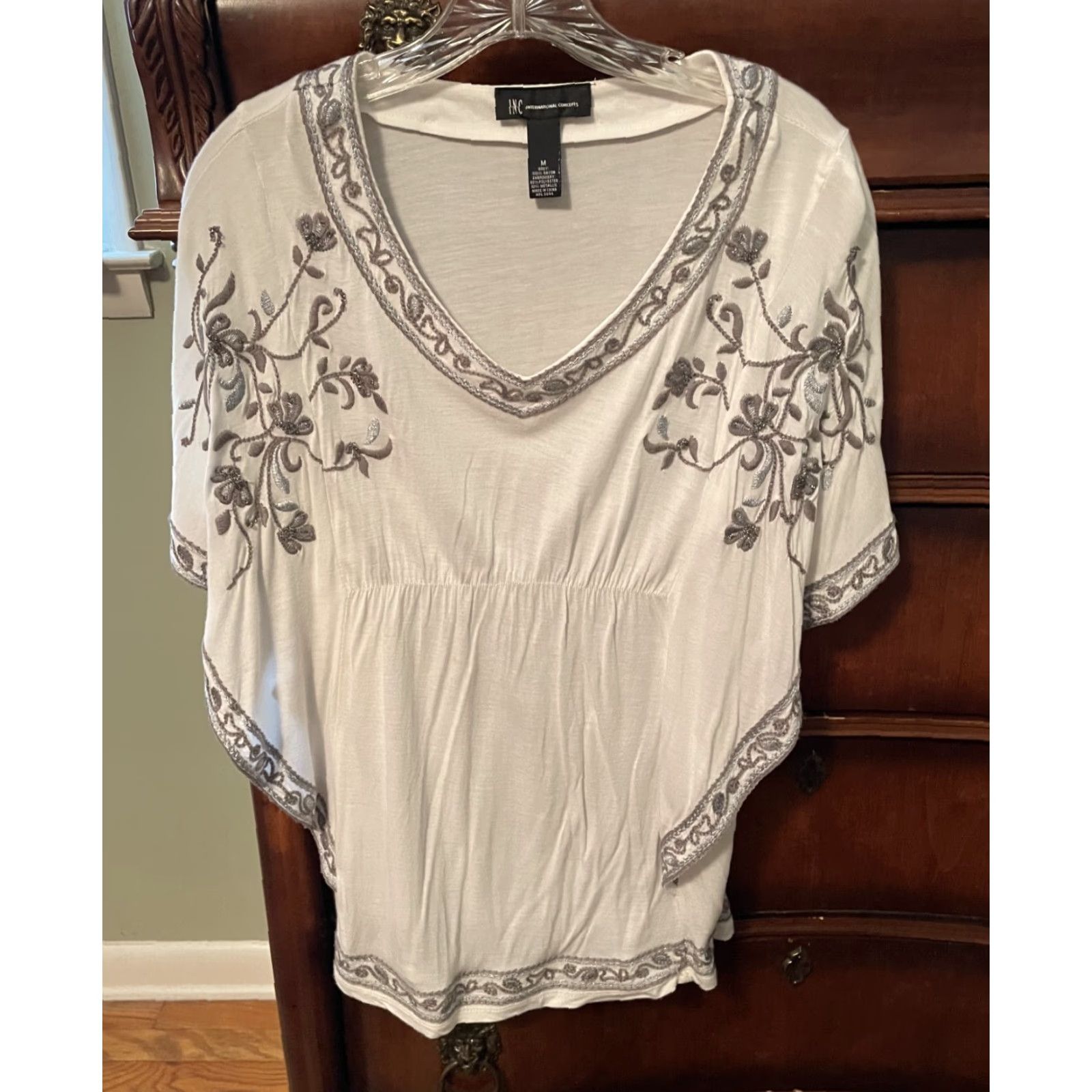 Vintage INC International Concepts Blouse Shirt Women's Medium White Embroidered Silver 3/4 Sleeve V-Neck Tunic Size M / US 6-8 / IT 42-44 - 2 Thumbnail