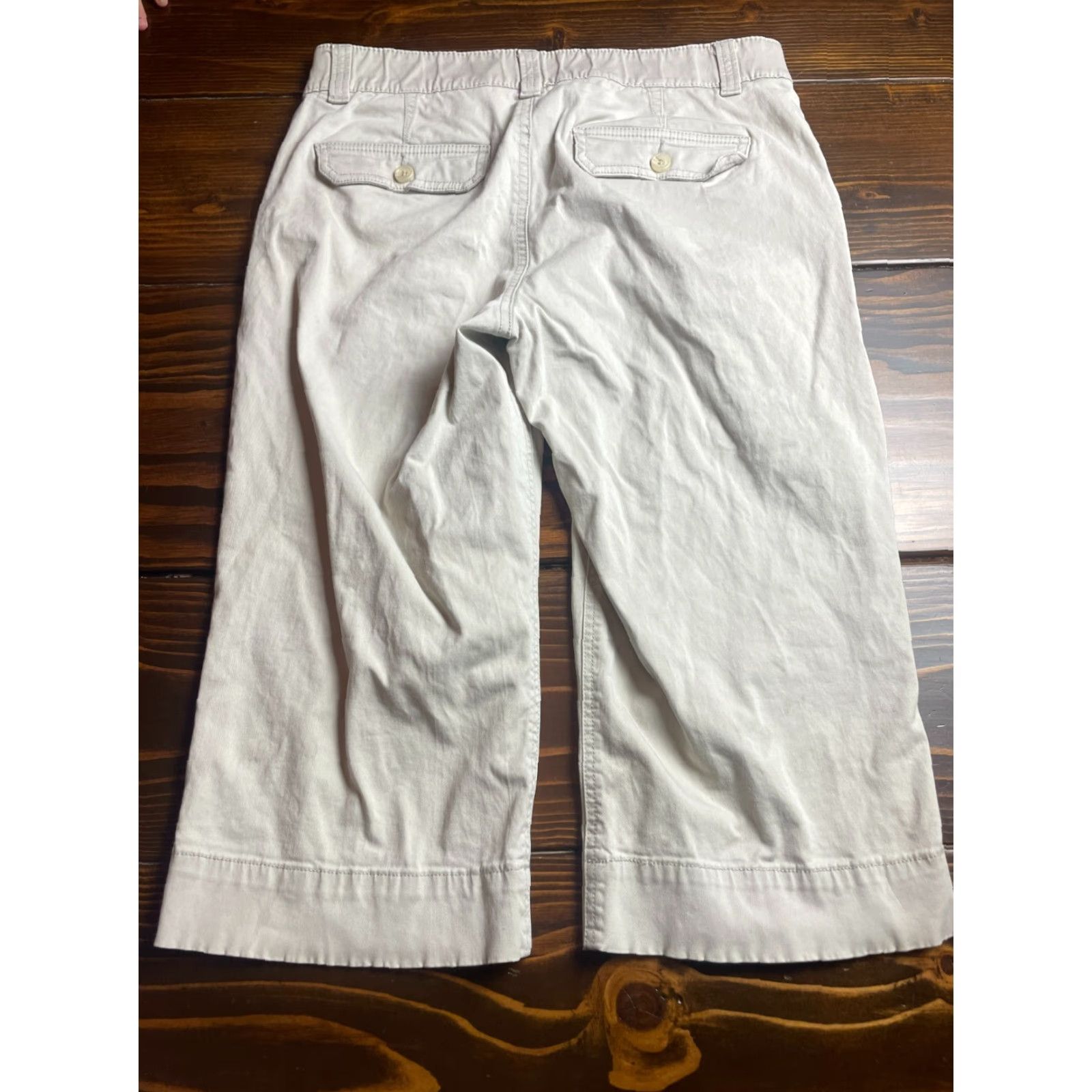 Dockers DOCKERS Pants Women 8 Tall Capri Straight Leg Casual Brown Tan Capris Regular Inseam 17.5" 32" Waist Girls? No. Size 30" / US 8 / IT 44 - 2 Thumbnail