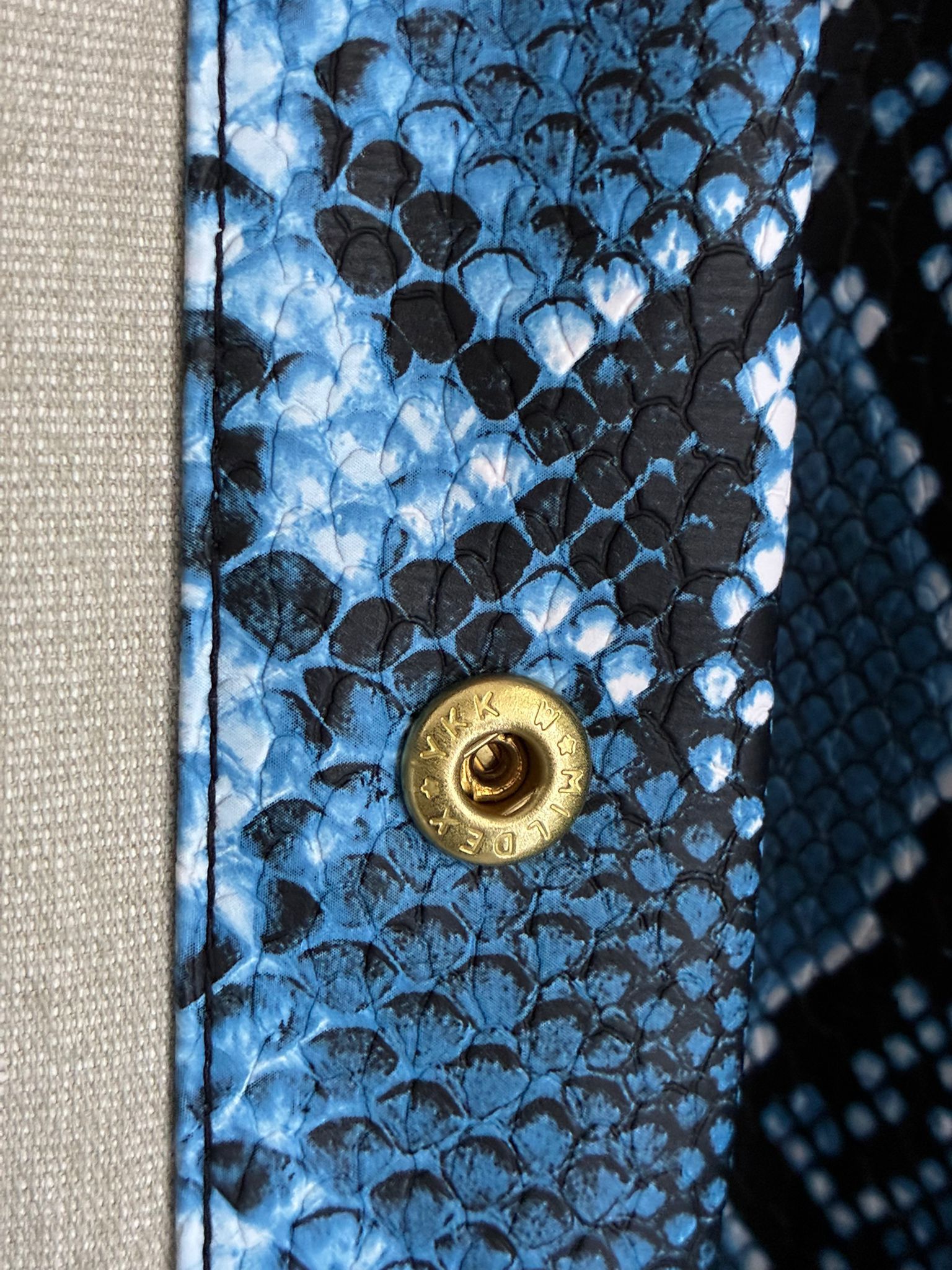 Designer Mykonos snake skin shirt Nikolaj Storm abstract art oversize Size US L / EU 52-54 / 3 - 12 Thumbnail