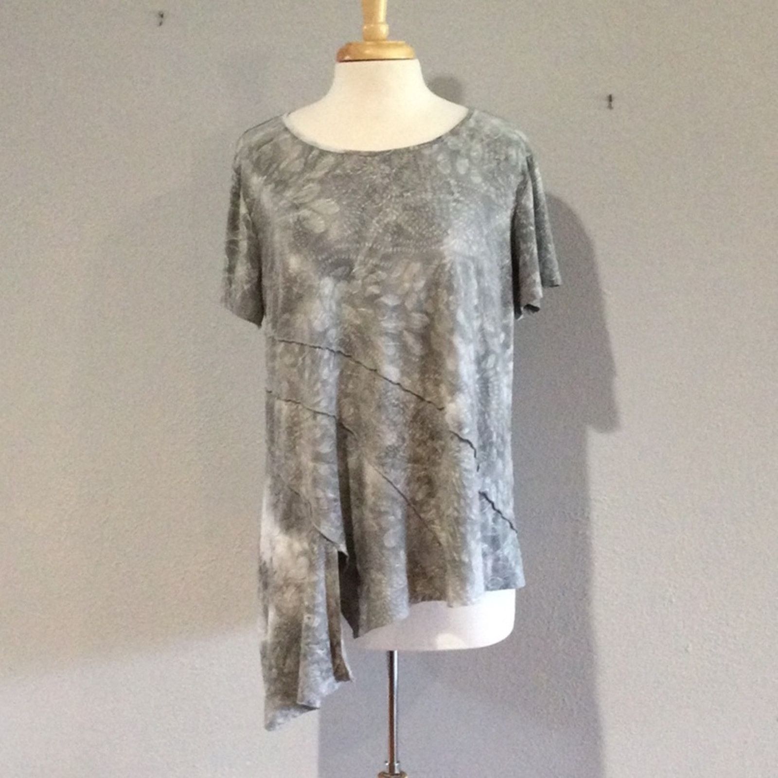 Vintage Sami & Jo Plus Gray & White Asymmetrical Women's Top Size 1X Size XL / US 12-14 / IT 48-50 - 1 Thumbnail