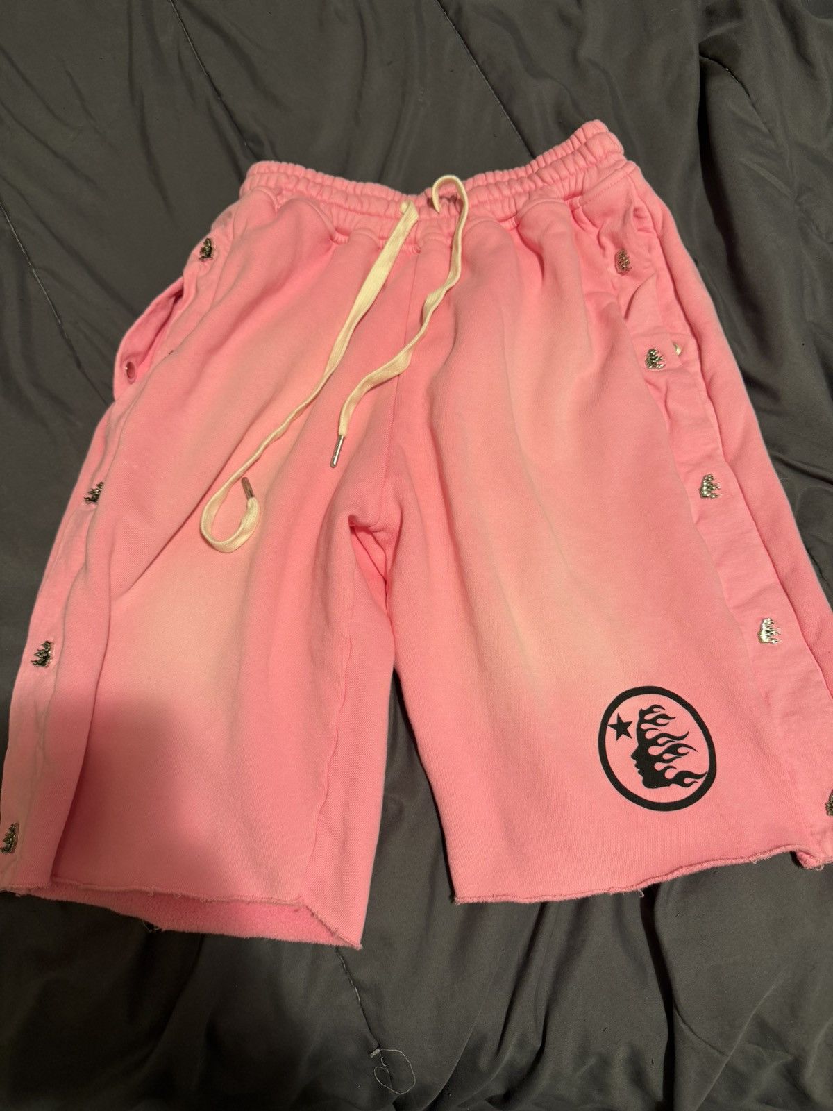 HELLSTAR Hellstar snap shorts size medium Size US 32 / EU 48 - 1 Thumbnail