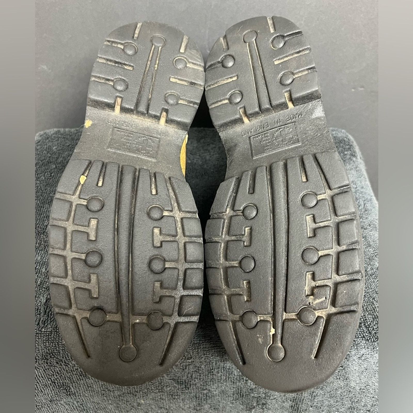 Dr. Martens VTG Dr Martens Shoes Womens 8 UK 6 England Oxford Chunky Lug Size US 8 / IT 38 - 8 Thumbnail