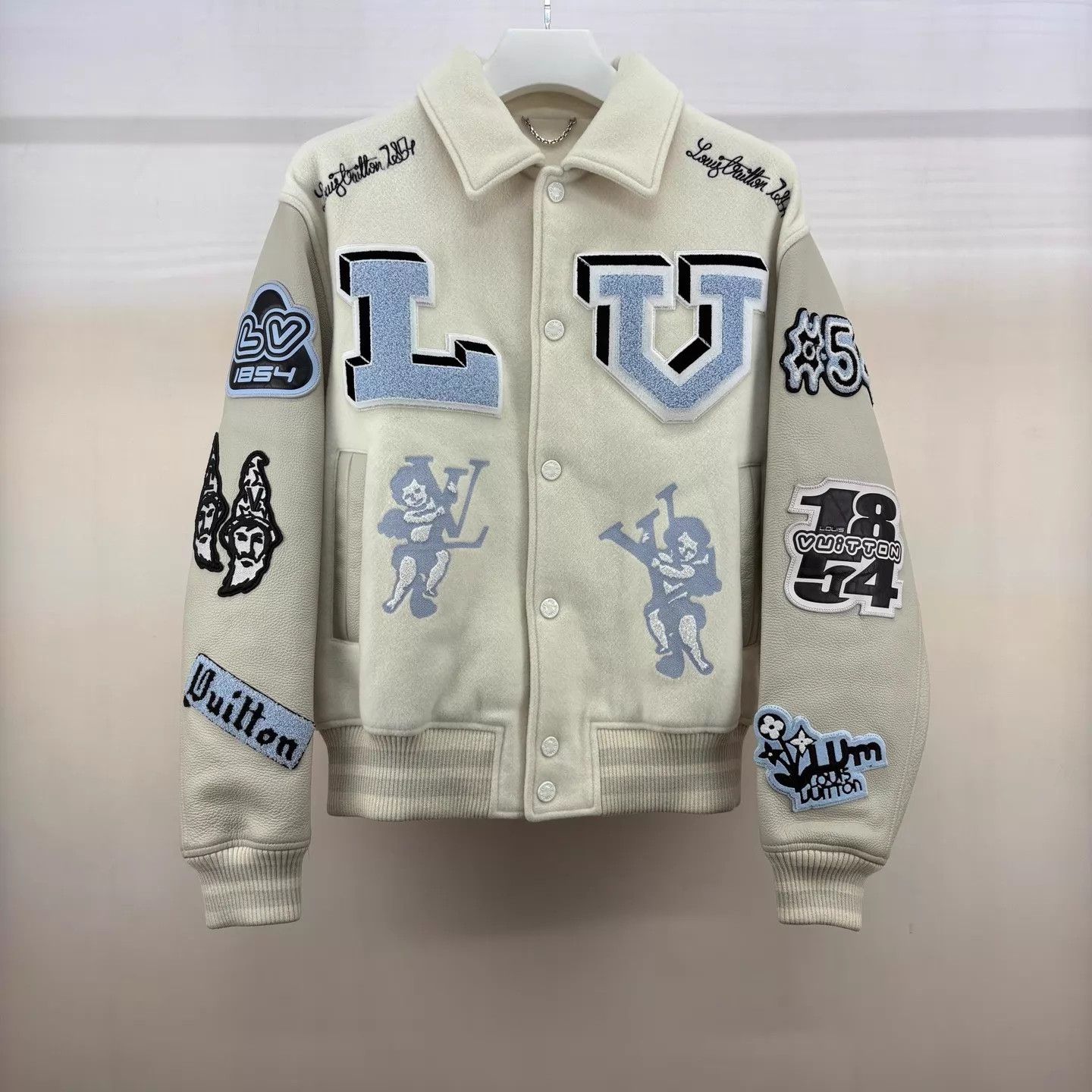 Louis Vuitton LV Bugs Bunny color blocked baseball jacket 50 Size US M / EU 48-50 / 2 - 1 Thumbnail