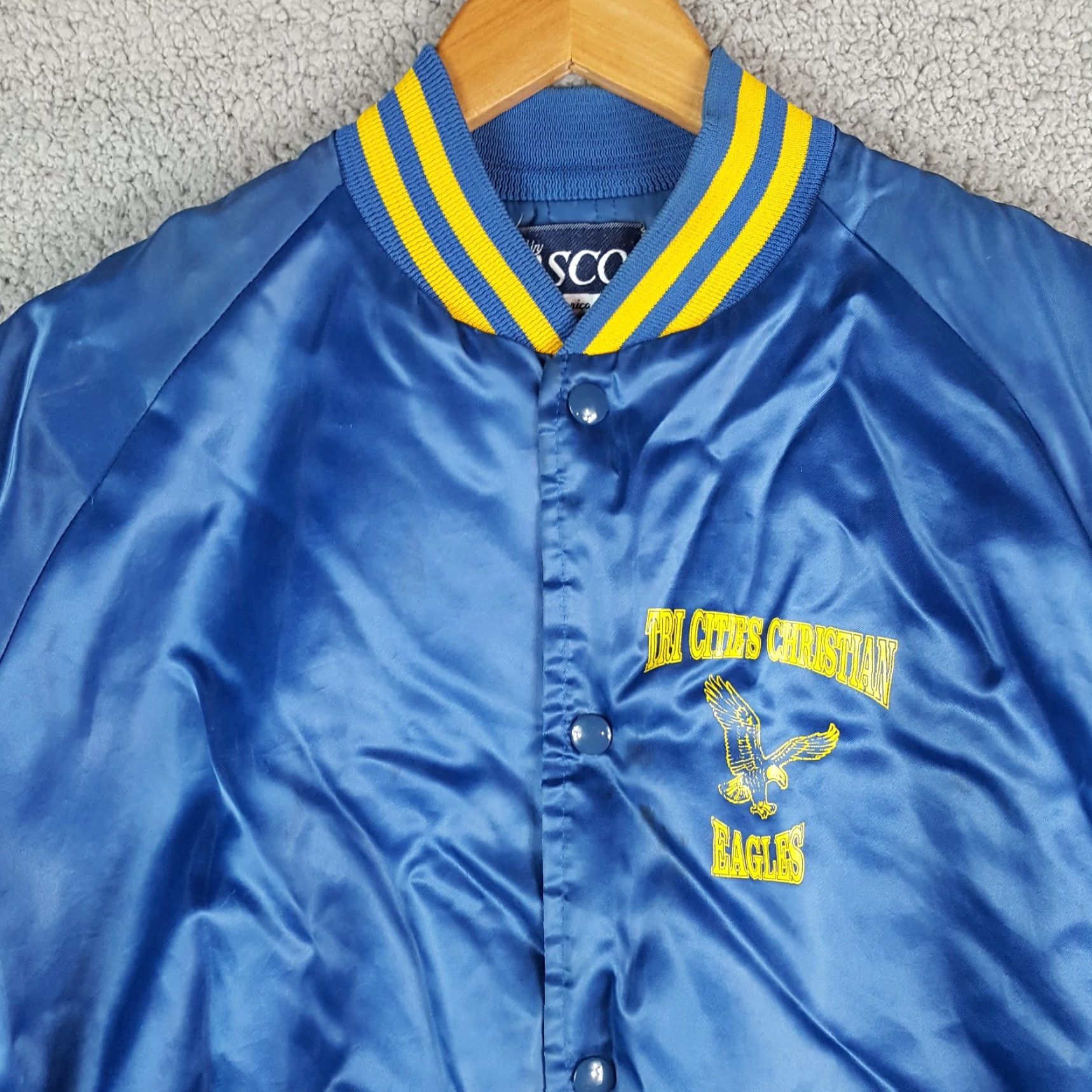 Vintage VINTAGE Nasco Windbreaker Jacket 80s 90s Satin Bomber Tri Cities Christian Eagles XL Navy Blue Logo Embroidered Full Zip Men's Jacket Size US XL / EU 56 / 4 - 2 Thumbnail