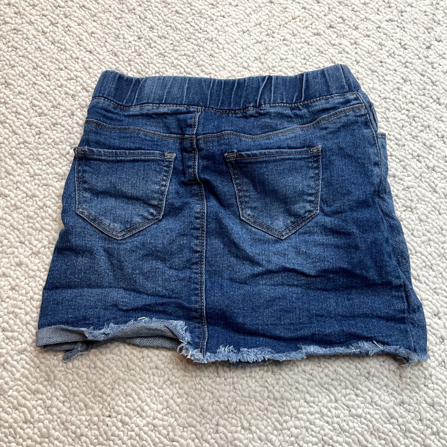 Vintage YMI Skirt Girls Small Blue Denim Dark Wash Distressed Elastic Waist Short Jean Size 28" / US 6 / IT 42 - 8 Thumbnail