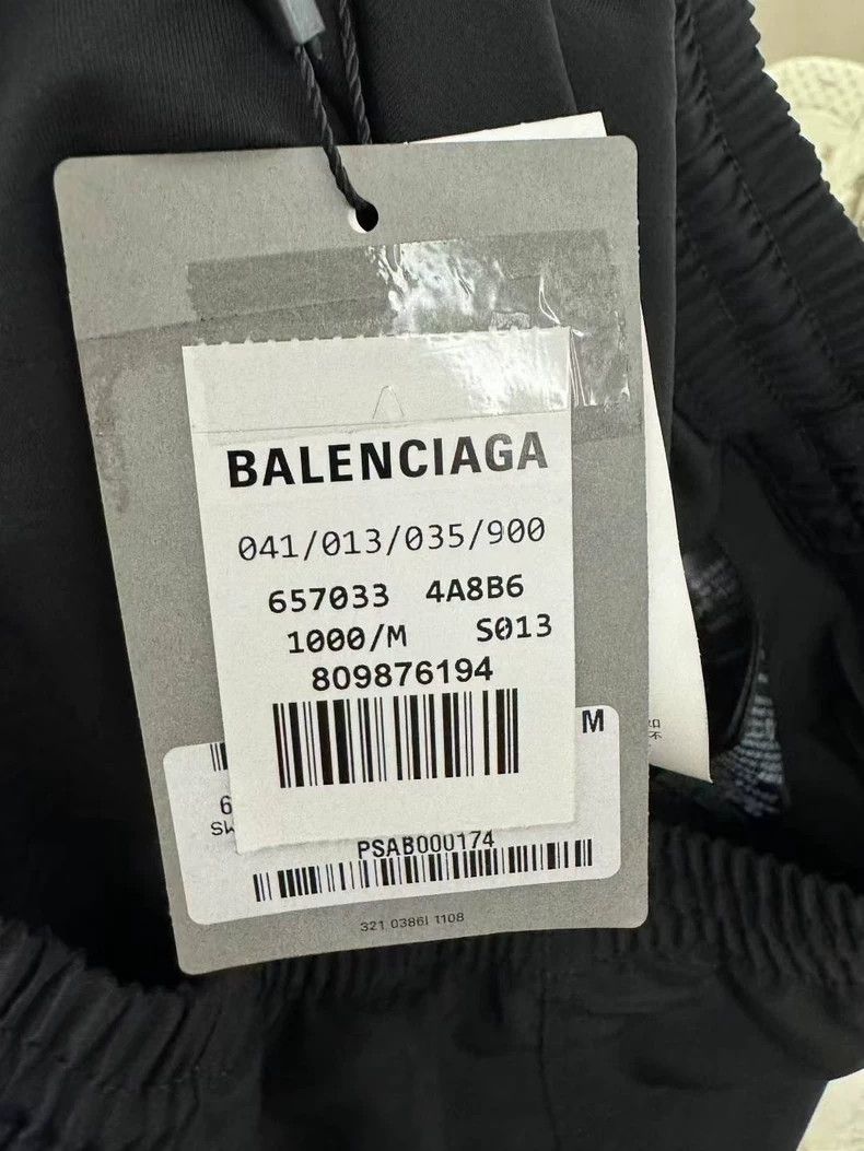 Balenciaga Balenciaga size M Embroidered shorts Size US 27 - 5 Thumbnail
