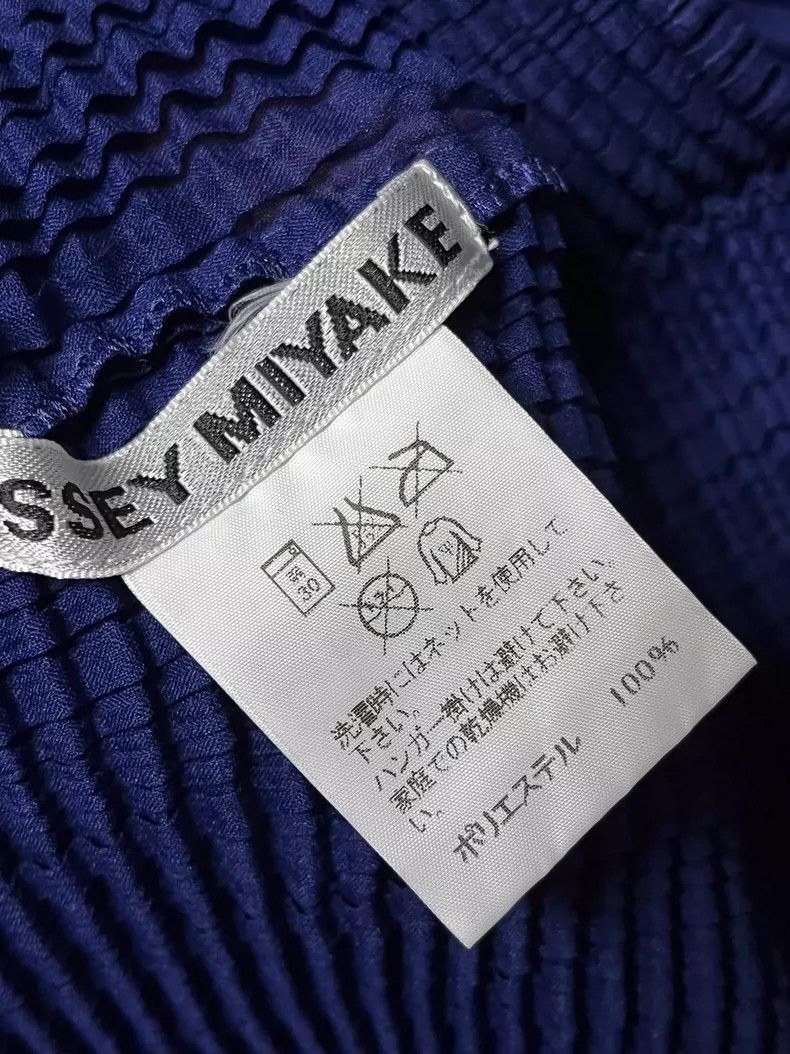 Issey Miyake Issey Miyake size:2 A half-sleeved T-shirt with a deep blu Size S / US 4 / IT 40 - 4 Thumbnail