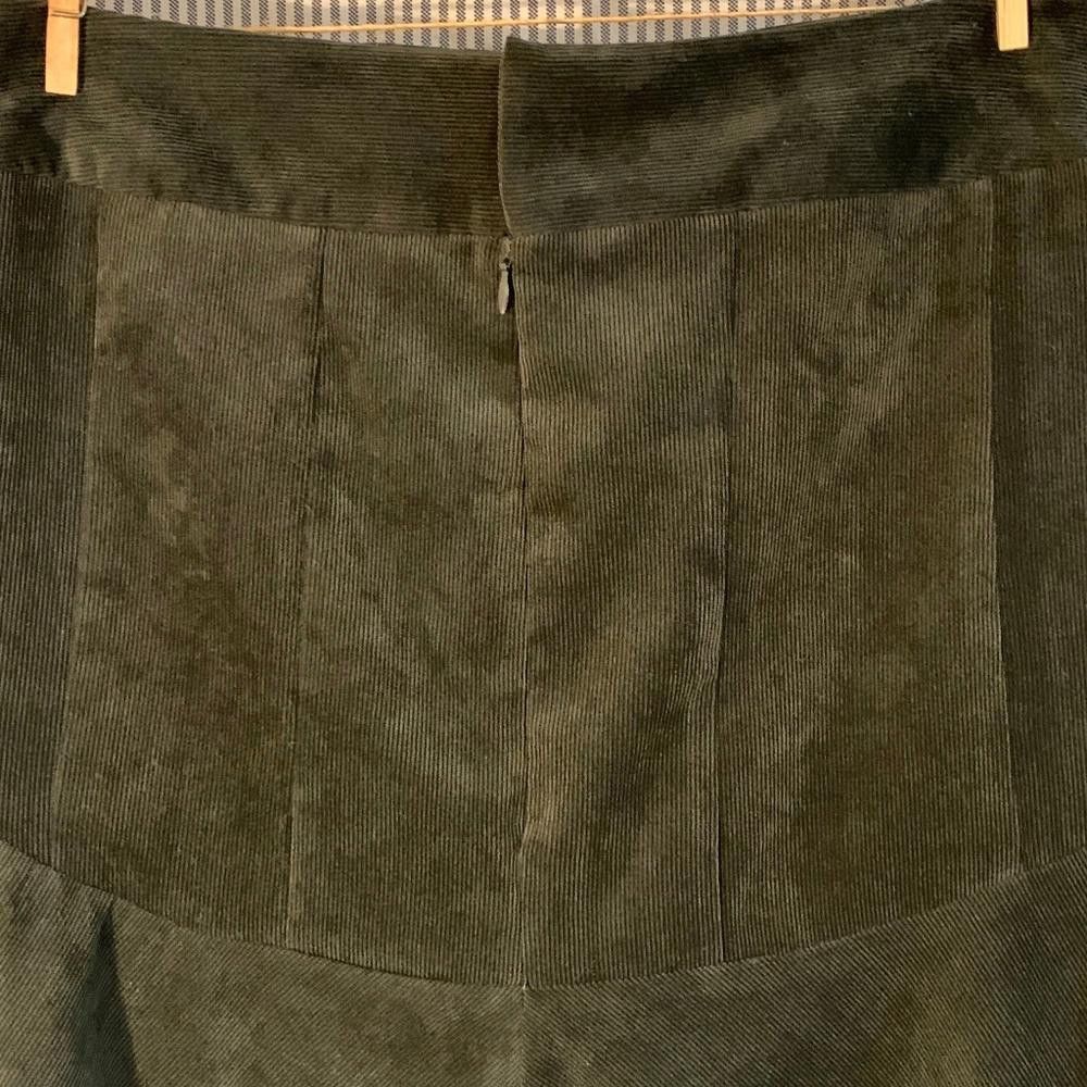 Designer NWT Chelsea & Theodore Dark Olive Corduroy A-Line Skirt, 8 Size 30" / US 8 / IT 44 - 9 Thumbnail