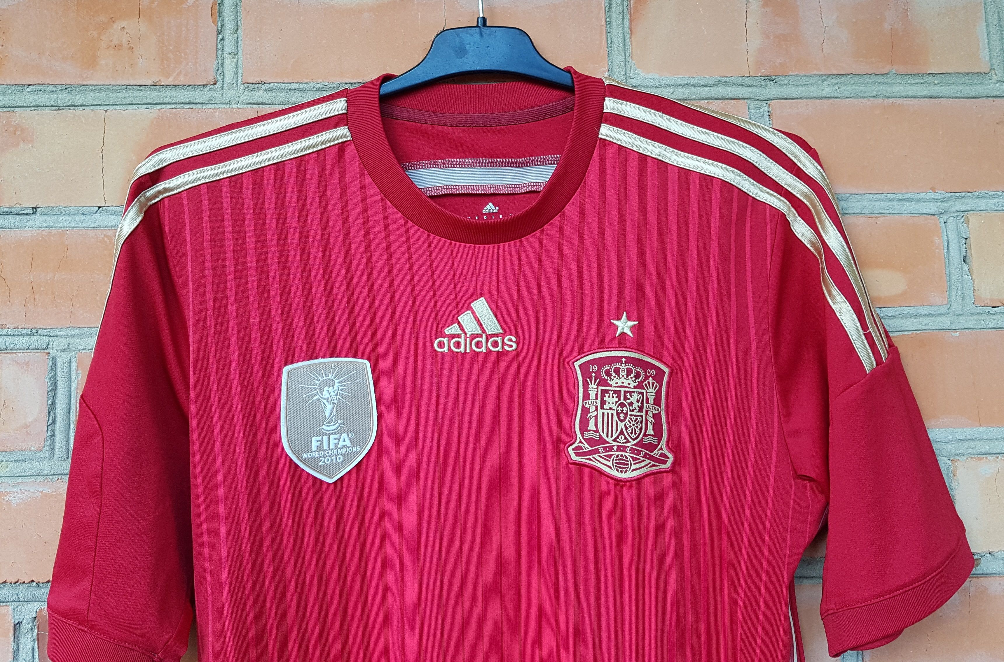 Adidas Adidas Spain Soccer Jersey FIFA 2010 World Champions Size US S / EU 44-46 / 1 - 2 Thumbnail