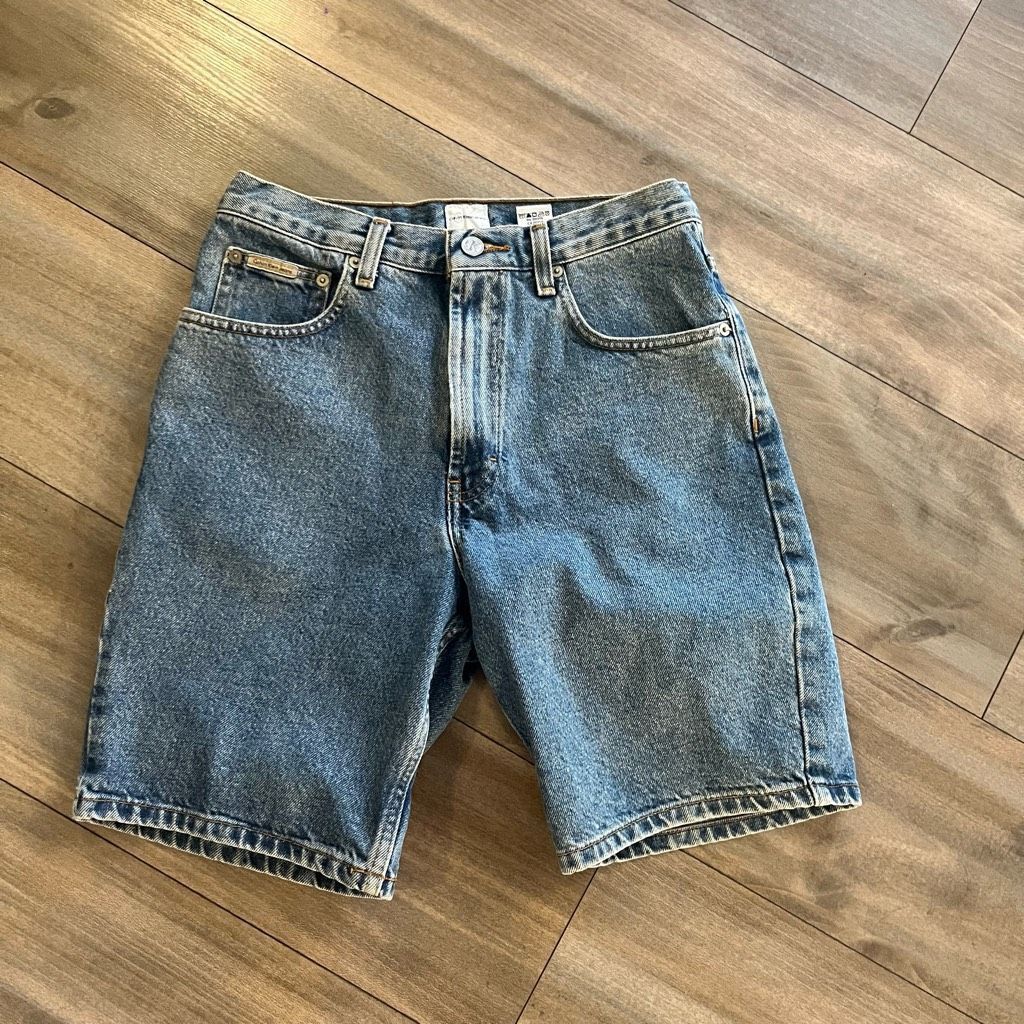 Calvin Klein Vintage Calvin Klein Light Wash Denim Jean Shorts Men 29 Size US 29 - 1 Thumbnail