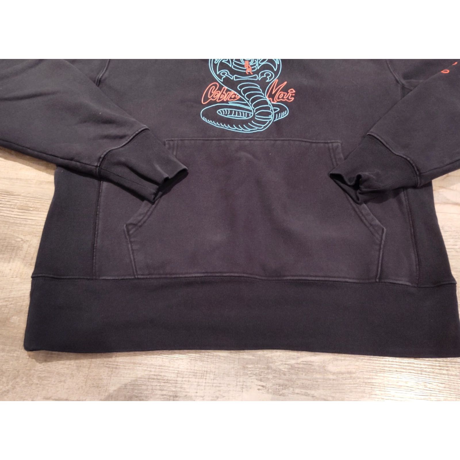 Champion VINTAGE Champion Reverse Weave Cobra Kai No Mercy Hoodie Black Adult Large Hooded Pullover Sweatshirt Men (Fall/Winter) Size US L / EU 52-54 / 3 - 2 Thumbnail