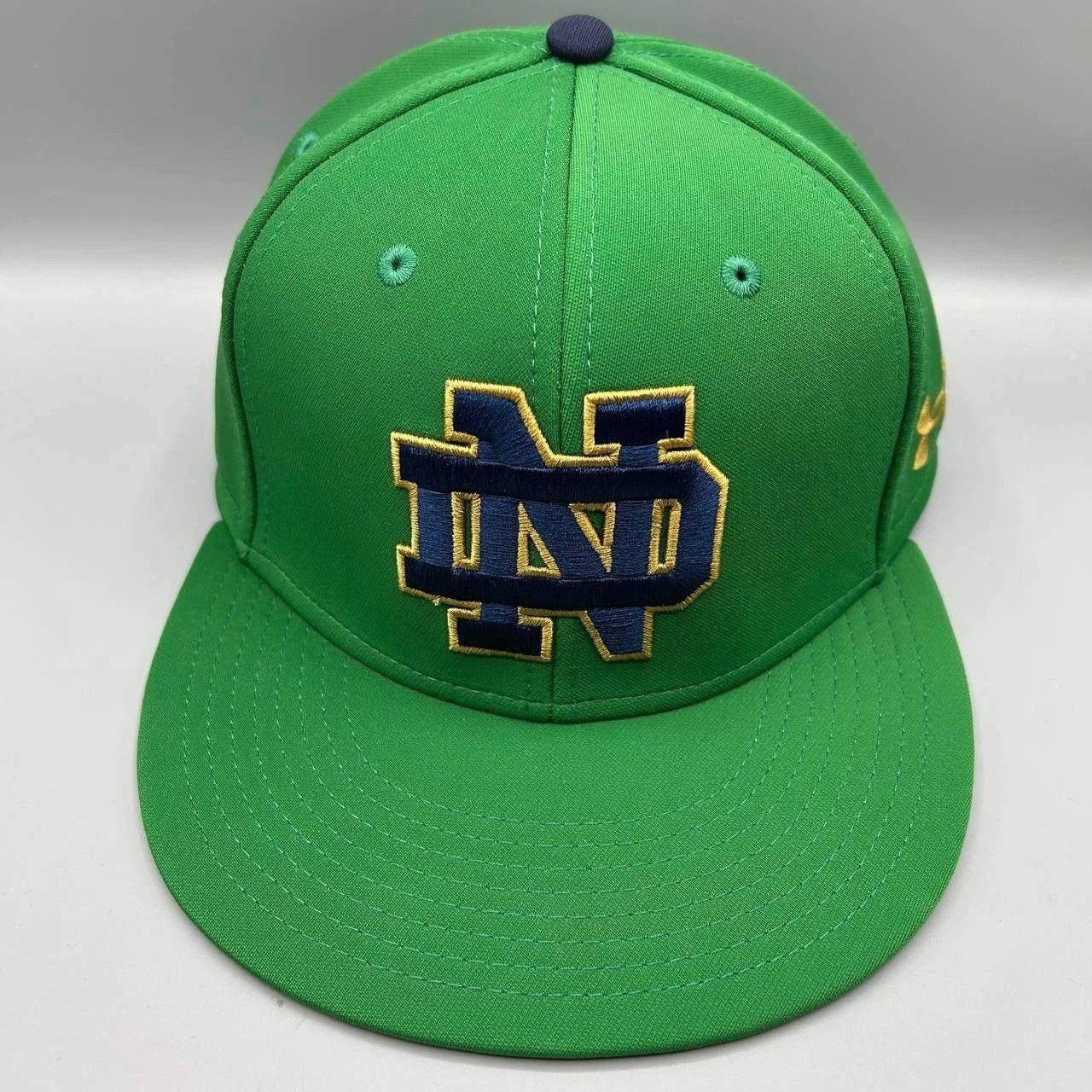 Under Armour Notre Dame Fighting Irish Hat Men Small Green NCAA Fitted Size ONE SIZE - 1 Thumbnail