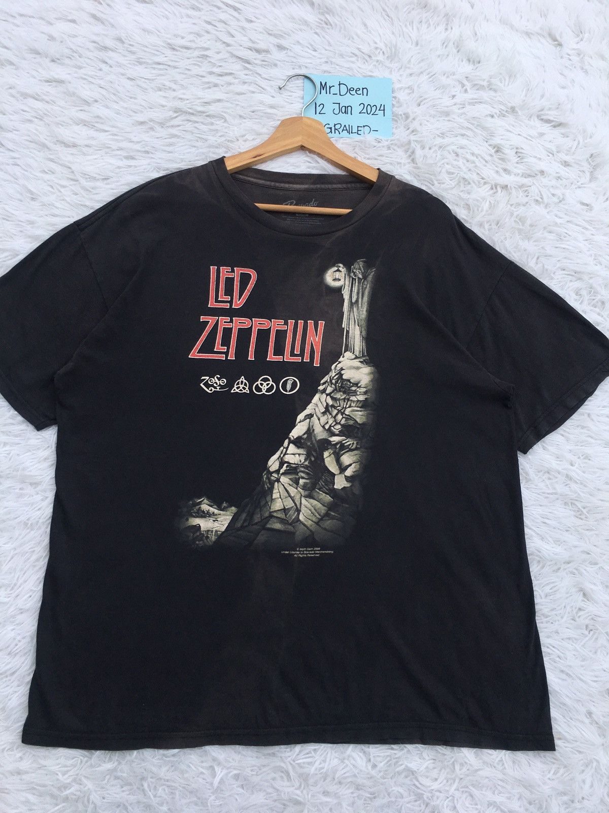 Band Tees Rare Vintage Led Zeppelin Tshirt Size US XL / EU 56 / 4 - 4 Thumbnail