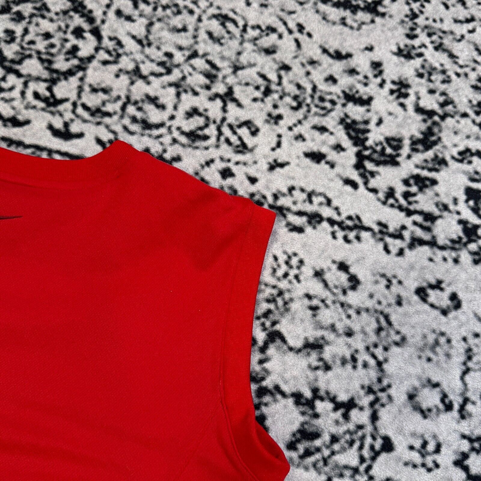 Nike × Vintage Vintage Nike Unisex Red Polyester Vest Jersey Tank Top SizeM Size US M / EU 48-50 / 2 - 11 Thumbnail