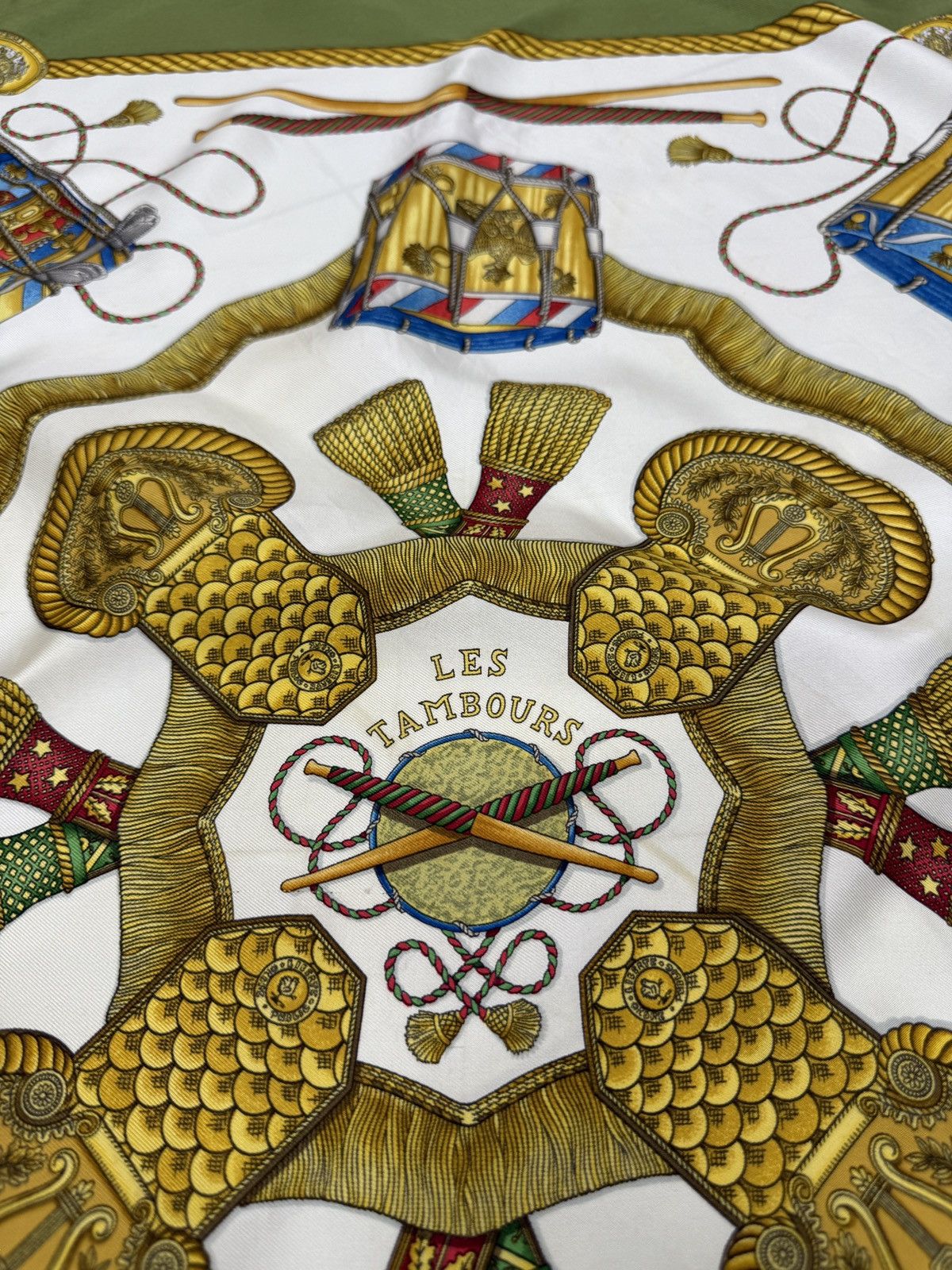 Hermes 🔥🔥🔥AUTHENTIC VINTAGE HERMES LES TAMBOURS SILK SCARF Size ONE SIZE - 4 Thumbnail