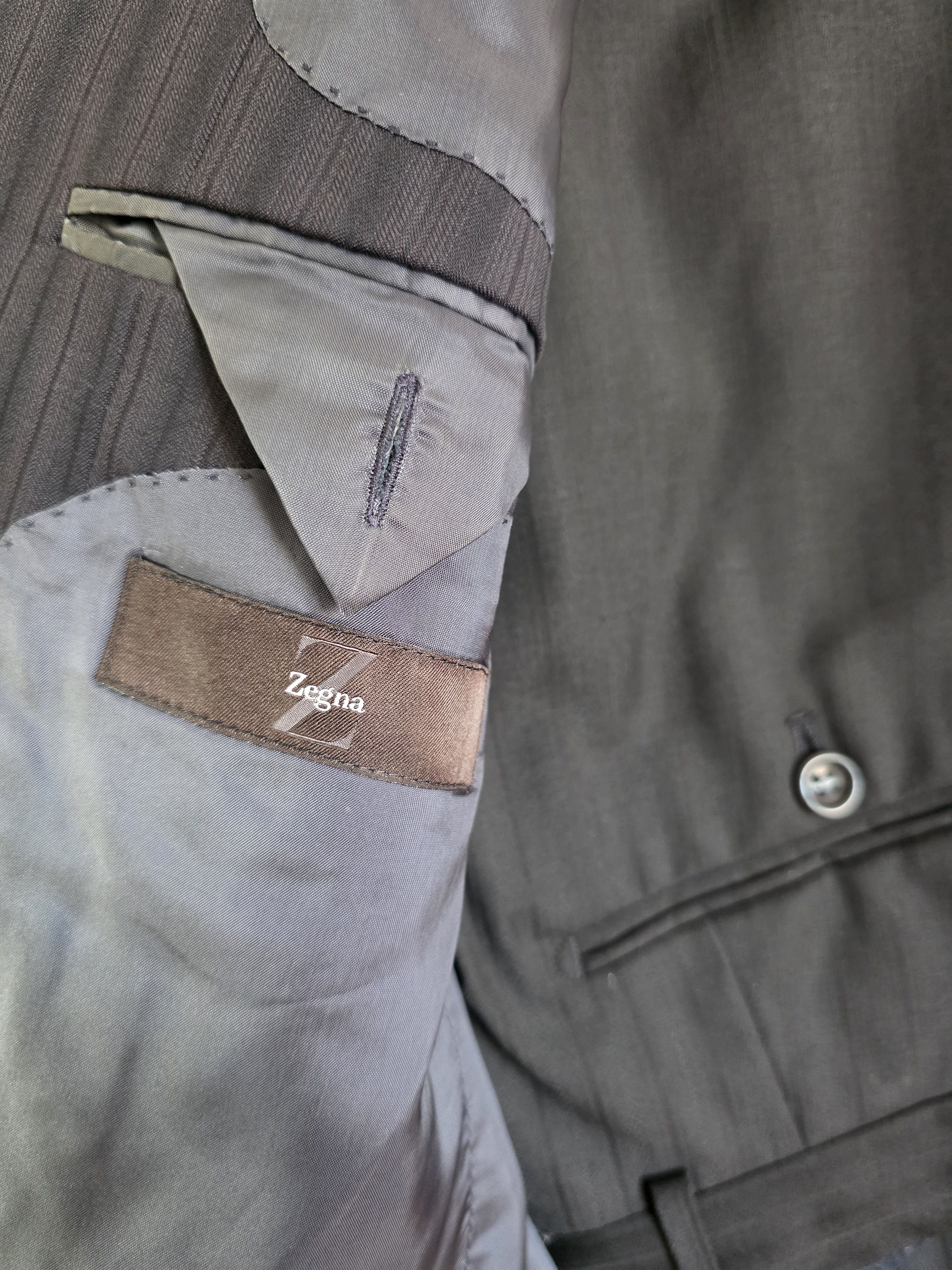 Ermenegildo Zegna Ermenegildo Zegna Tailored Suit – Black Subtle Stripes Size 40R - 5 Thumbnail