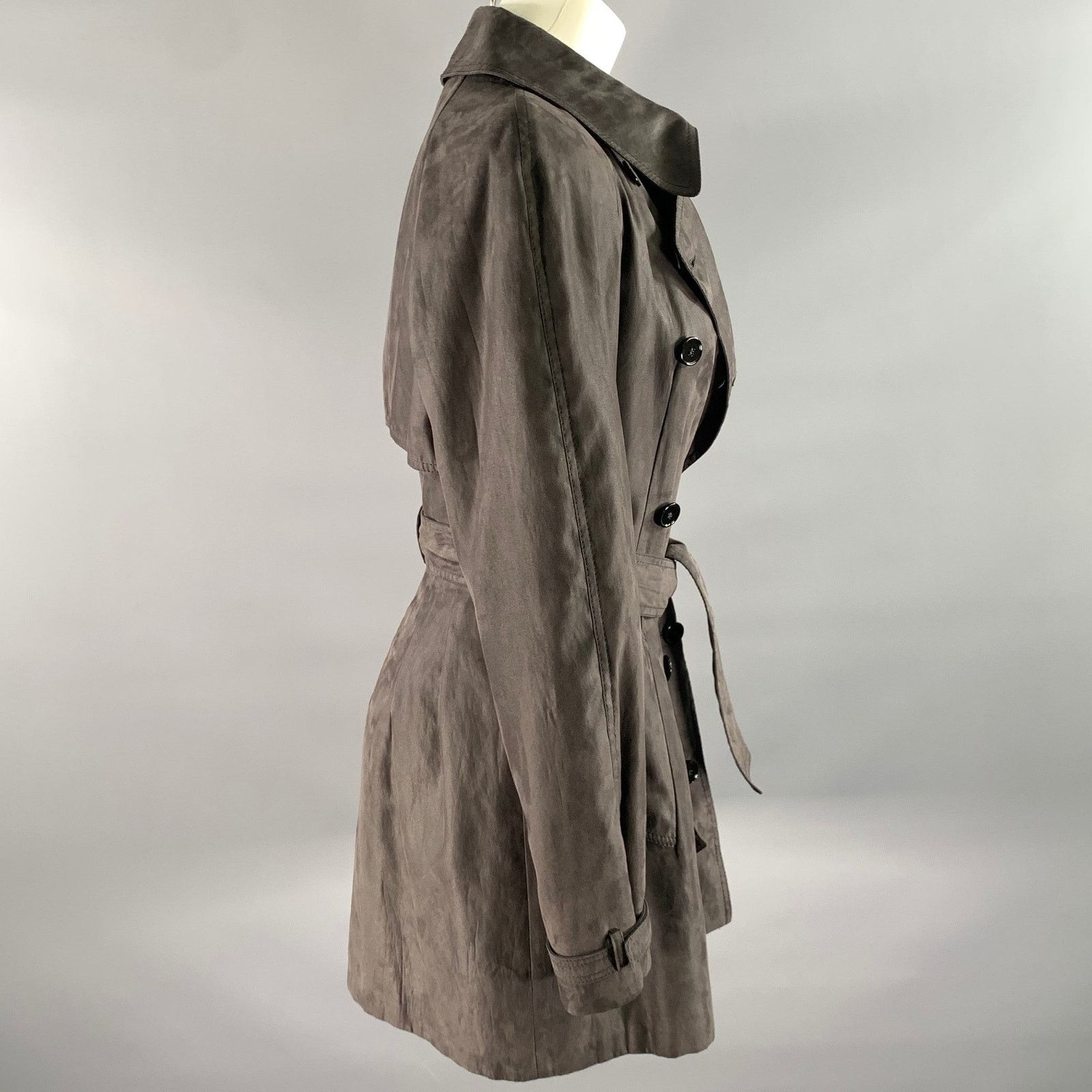 Alexander McQueen ALEXANDER MCQUEEN Grey Polyethylene Double Breasted Coat M Size M / US 6-8 / IT 42-44 - 3 Thumbnail