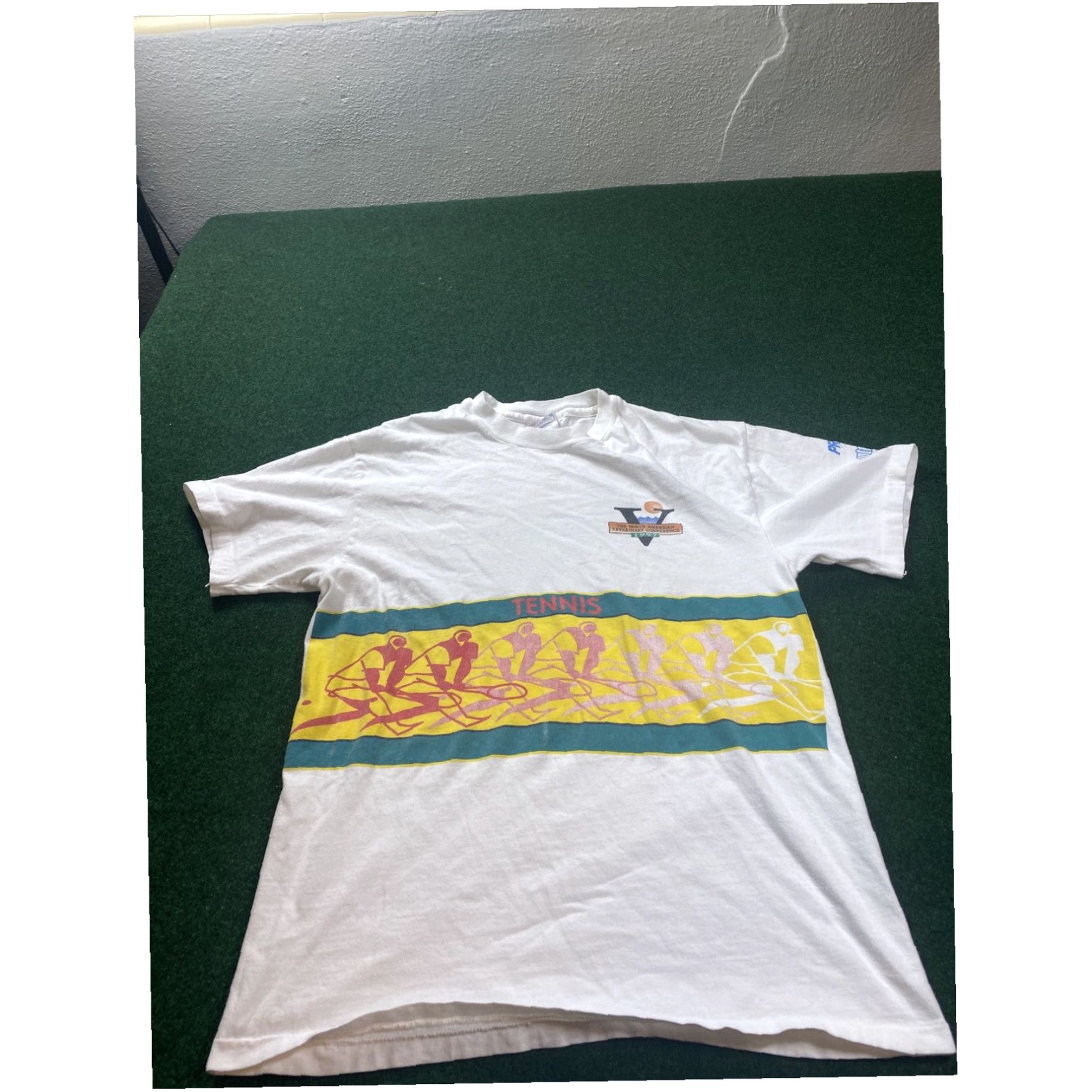 Hanes 90s Vintage 1997 VETERINARY Conference SHIRT Sz Medium Tennis Club Rare Size US M / EU 48-50 / 2 - 2 Thumbnail