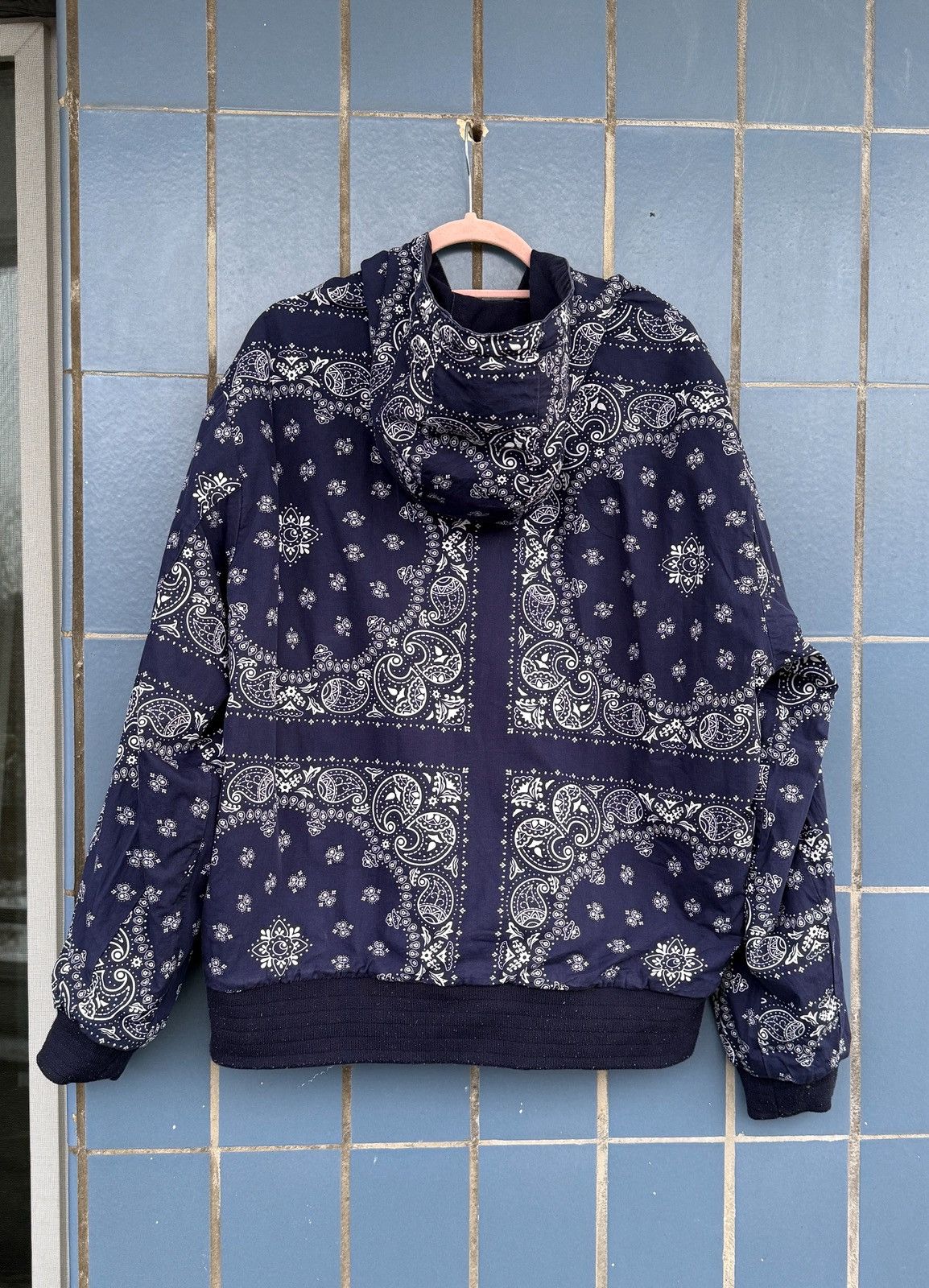 Carhartt Carhartt blue reversible OG Bandana Active hooded Jacket Size US L / EU 52-54 / 3 - 10 Thumbnail
