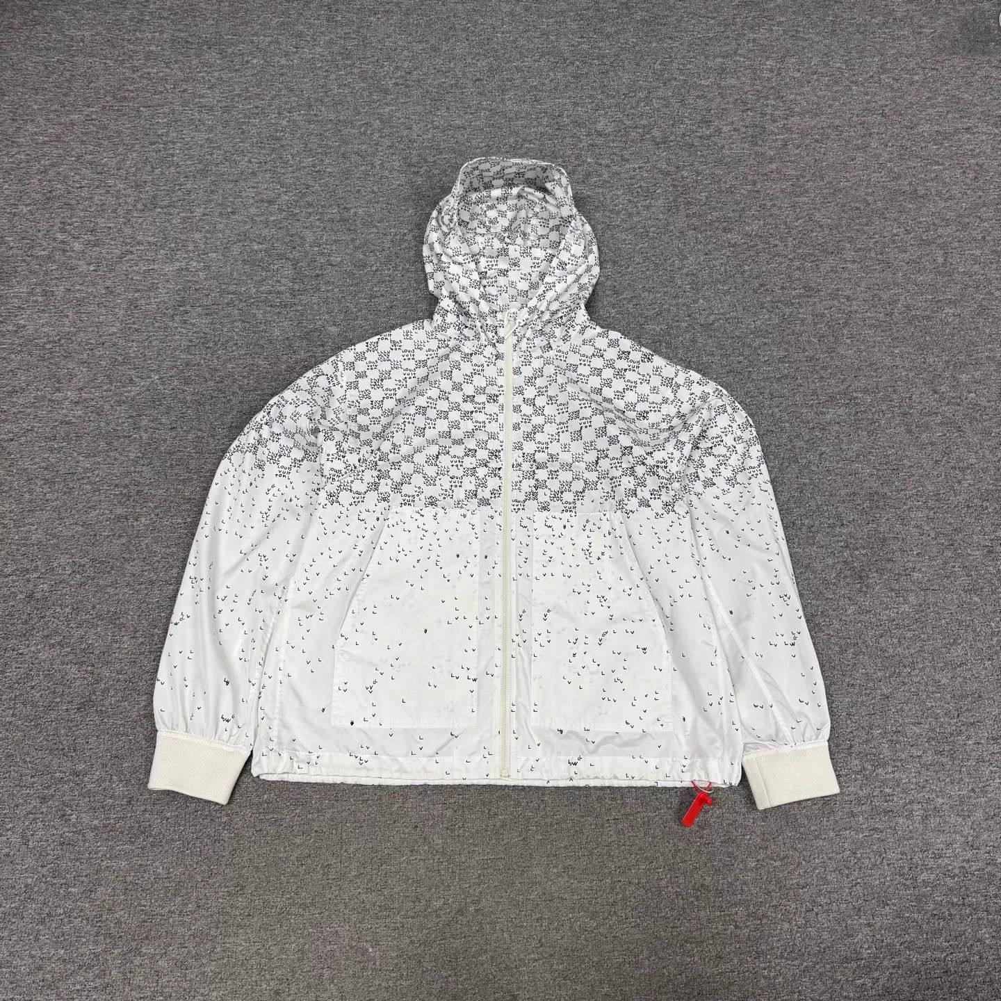 Louis Vuitton LV all-over plane print damier zip-up jacket Size US L / EU 52-54 / 3 - 1 Thumbnail