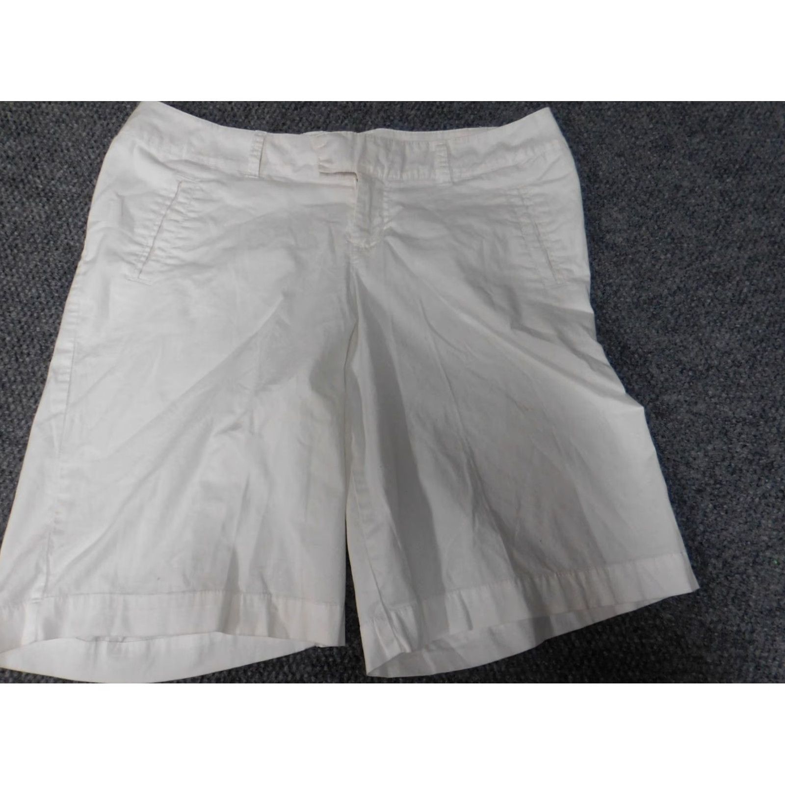 Vintage Venezia Womens Shorts 16 white chino straight Casual Summer Classic Stretch Zipper Cotton Blend Denim Flat Front Mid Rise Regular Women Size 26" / US 2 / IT 38 - 3 Thumbnail