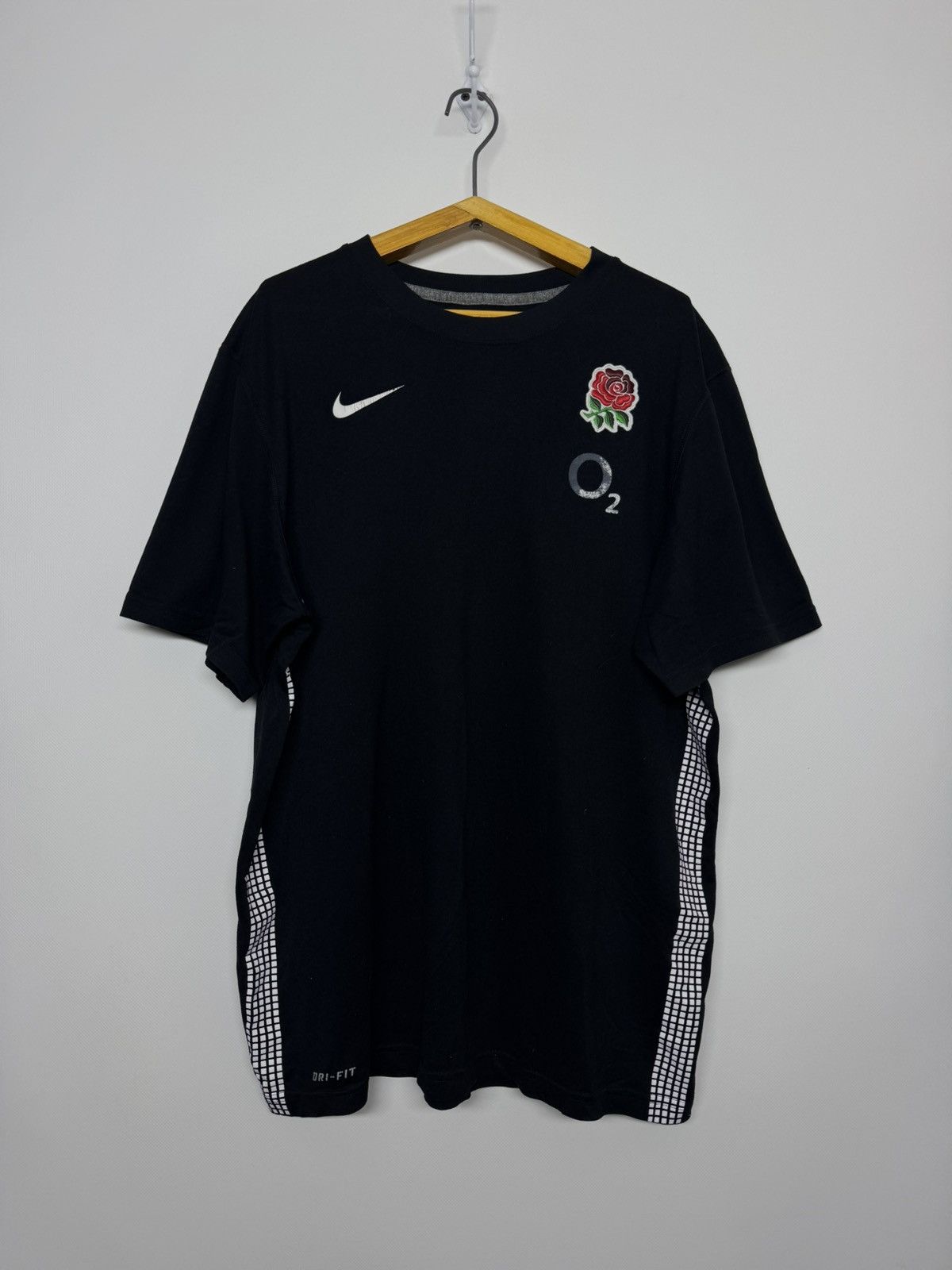 Nike Vintage Y2k Nike England O2 Soccer Jersey T-Shirt 00’s Size US M / EU 48-50 / 2 - 3 Thumbnail