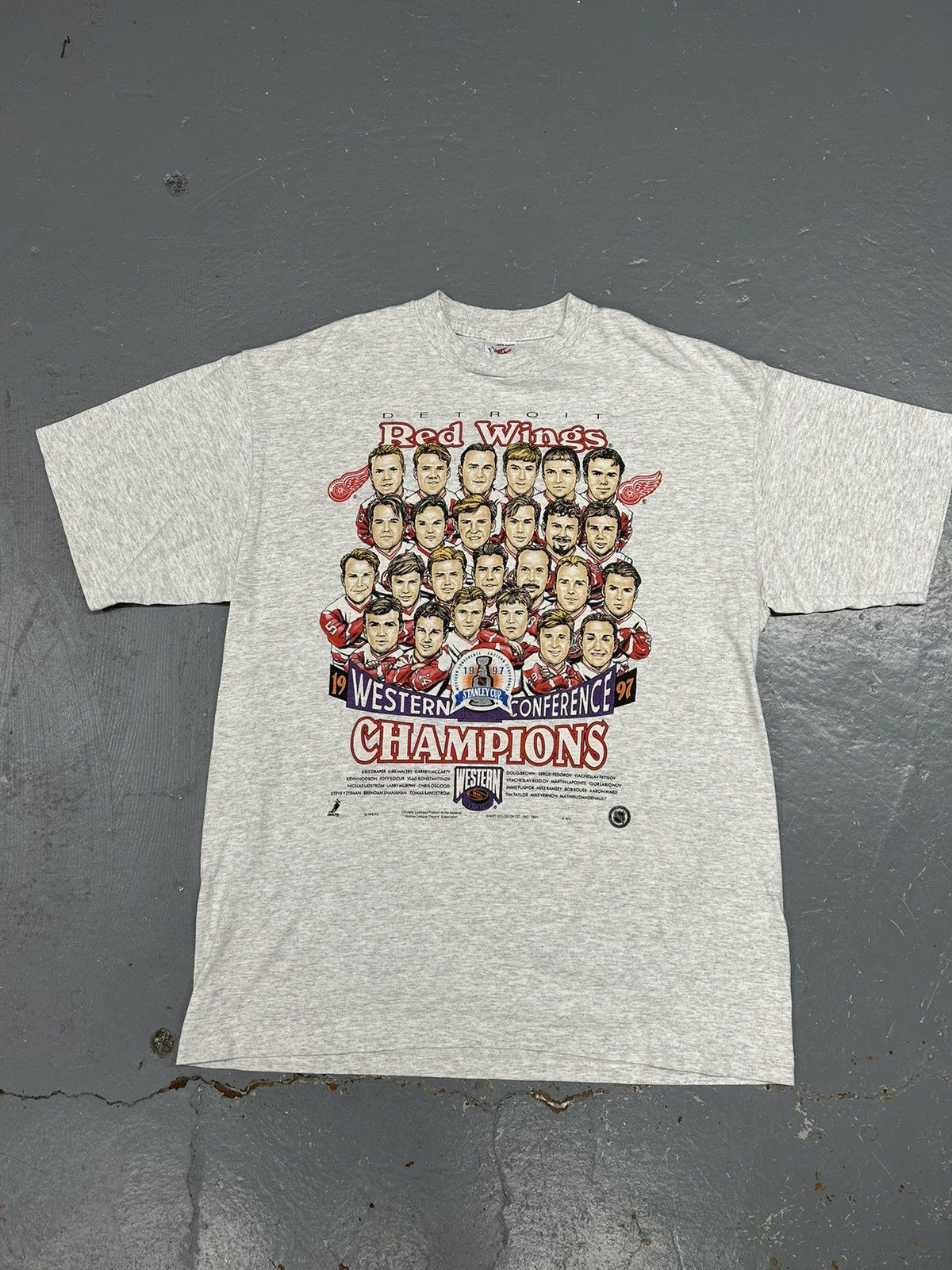 Image of Crazy Vintage Detroit Red Wing 1997 Nhl Caricature Tee Shirt in Grey, Men's (Size XL)