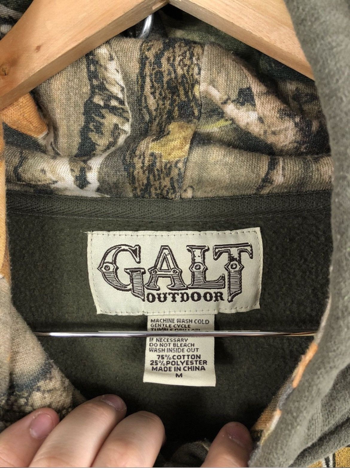 Vintage Vintage American Hoodie Camo Galt Outdoor 1776 Size M Size US M / EU 48-50 / 2 - 6 Thumbnail