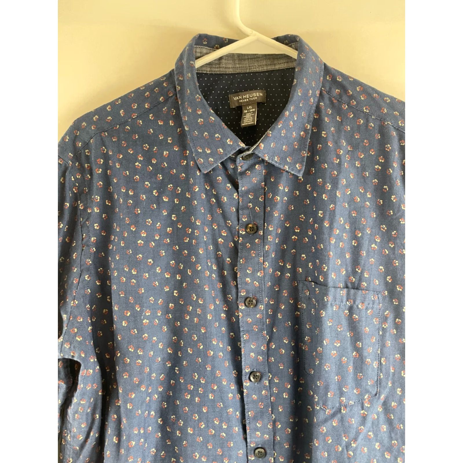 Van Heusen Van Heusen Shirt Men's Large 16-16.5 Blue Floral Button Up Long Sleeve Size US L / EU 52-54 / 3 - 3 Thumbnail