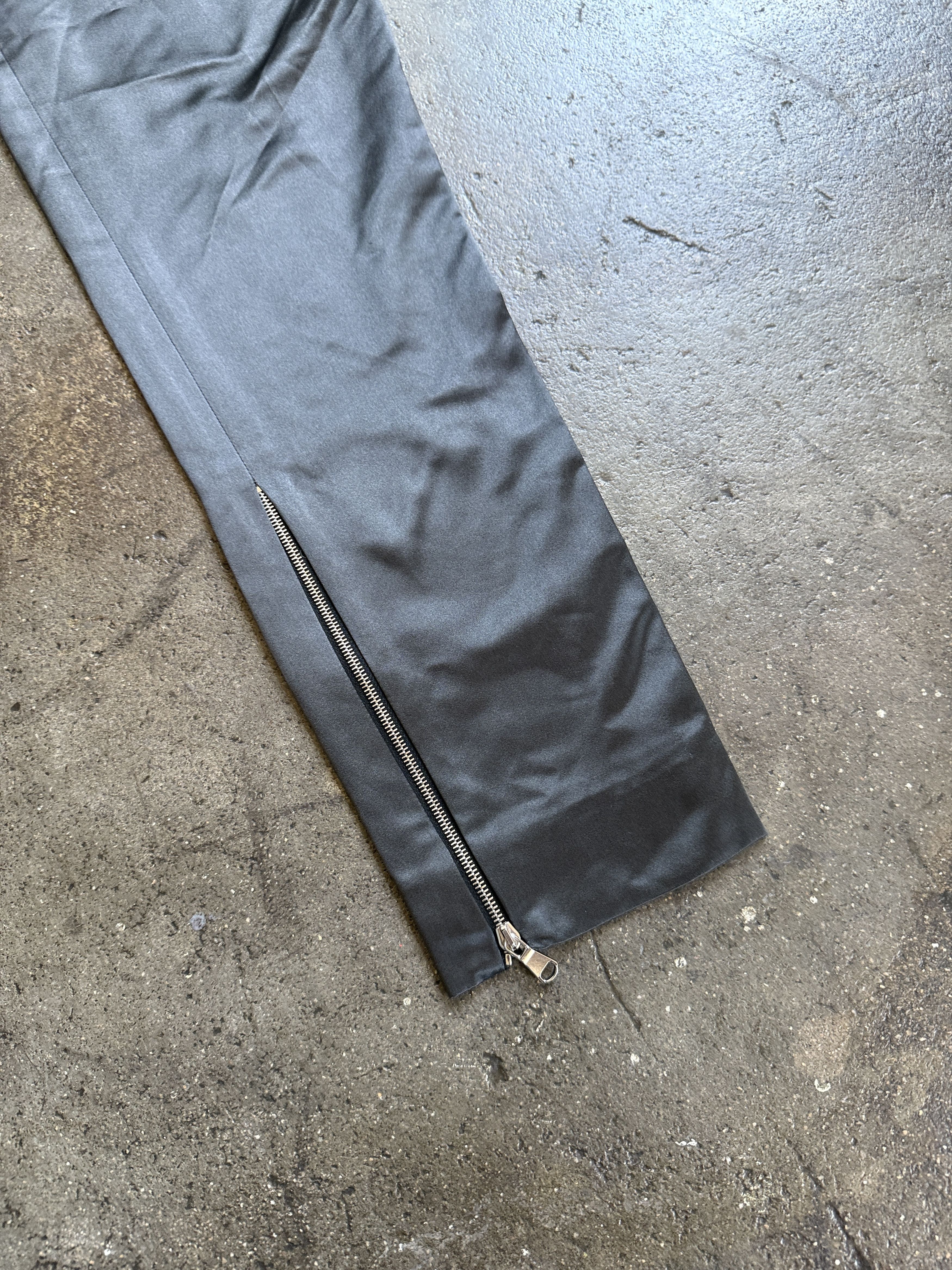 Vivienne Westwood NWT 1300$ F/W 2017 SILK and viscose shiny pants . Unreal Size 26" / US 2 / IT 38 - 11 Thumbnail