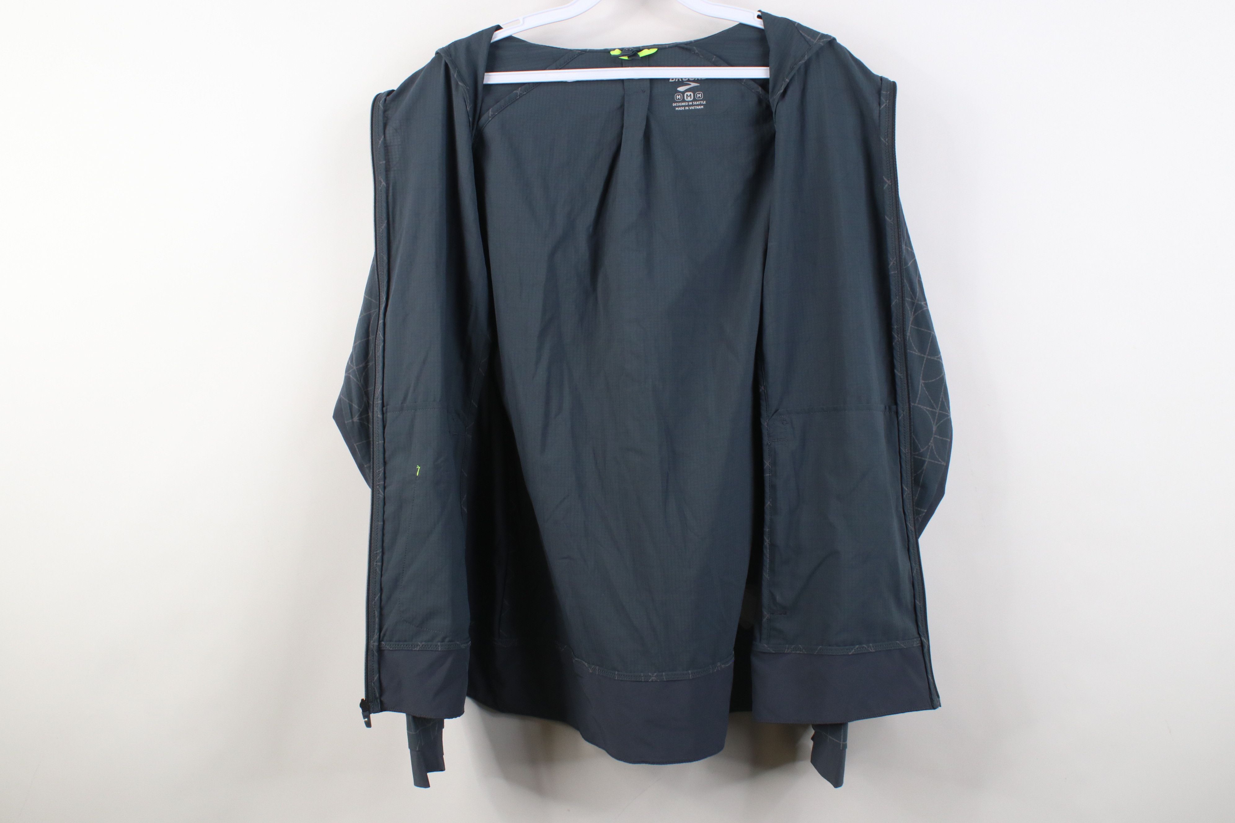Brooks Brooks Running Geometric Full Zip Hooded Jacket Gray Size US M / EU 48-50 / 2 - 7 Thumbnail