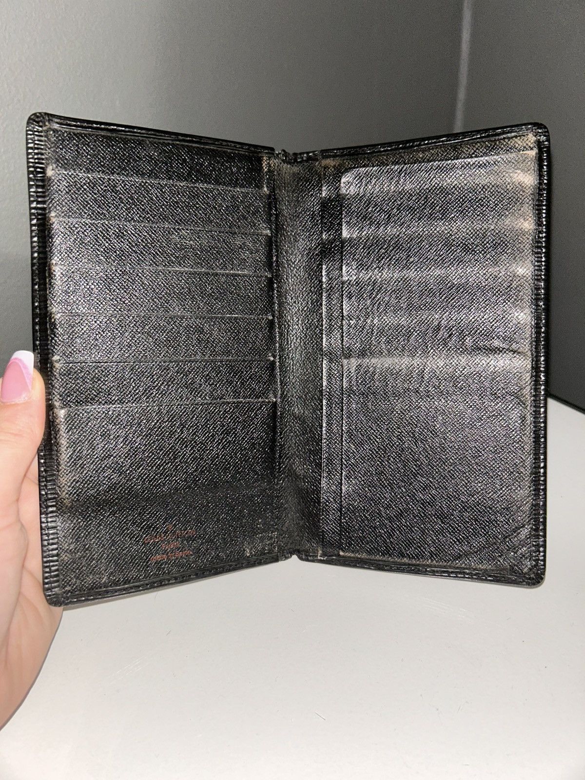 Louis Vuitton Louis Vuitton Black Epi Leather Wallet CA0977 Size ONE SIZE - 3 Thumbnail