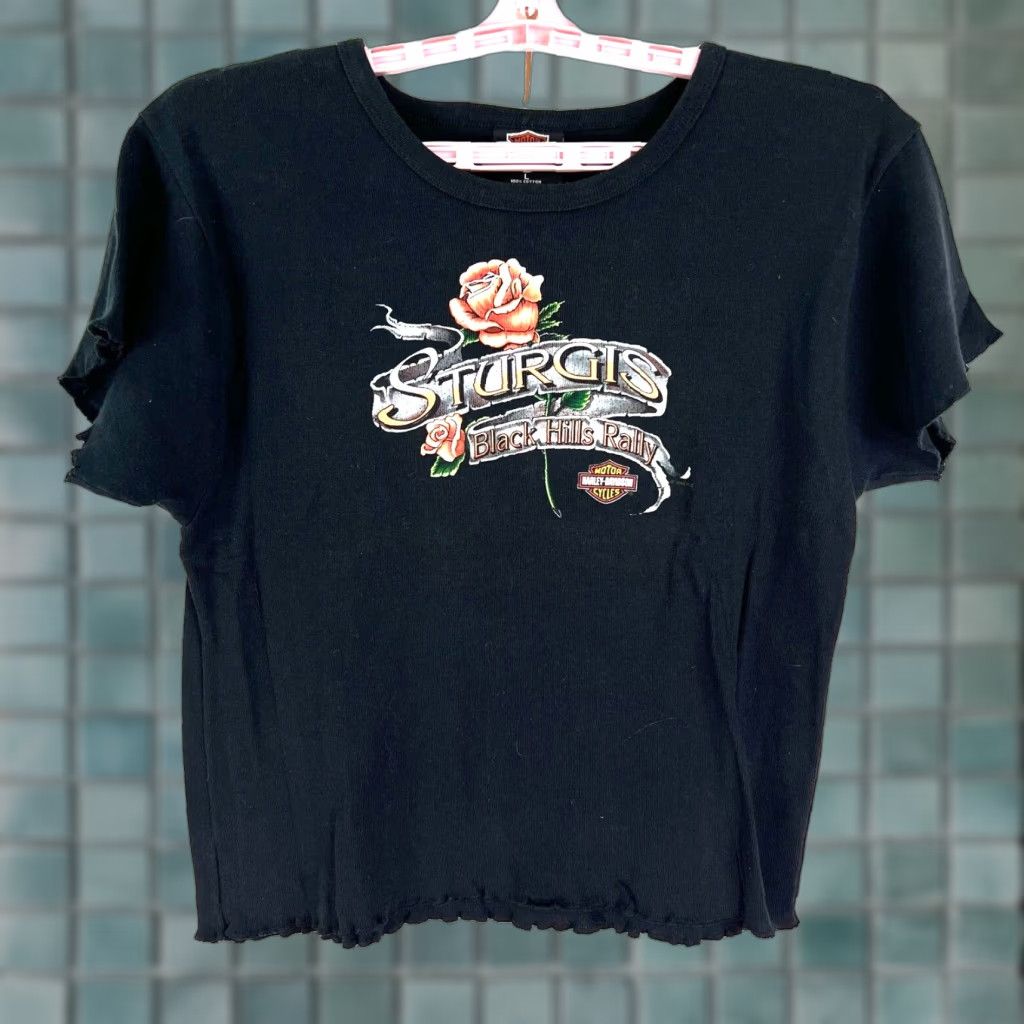 Harley Davidson Harley-Davidson T-Shirt Category: Shirt Adult/L Women L Black 90s Sturgis Rally Deluxe Motor Co Womens Large Black 90s Biker Motorcycle USA Seller Size L / US 10 / IT 46 - 1 Thumbnail